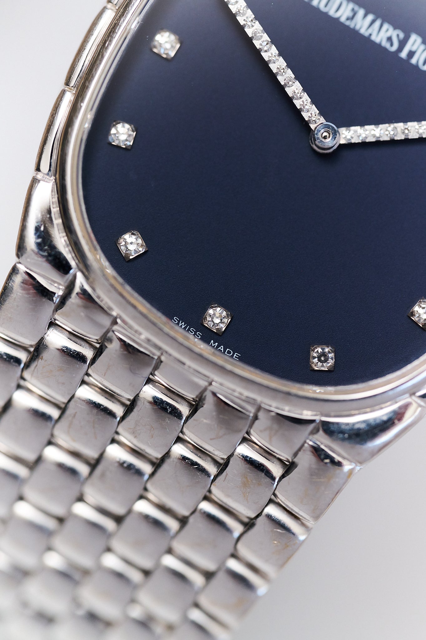 AUDEMARS PIGUET COBRA '18K WHITE GOLD' DIAMOND INDICES