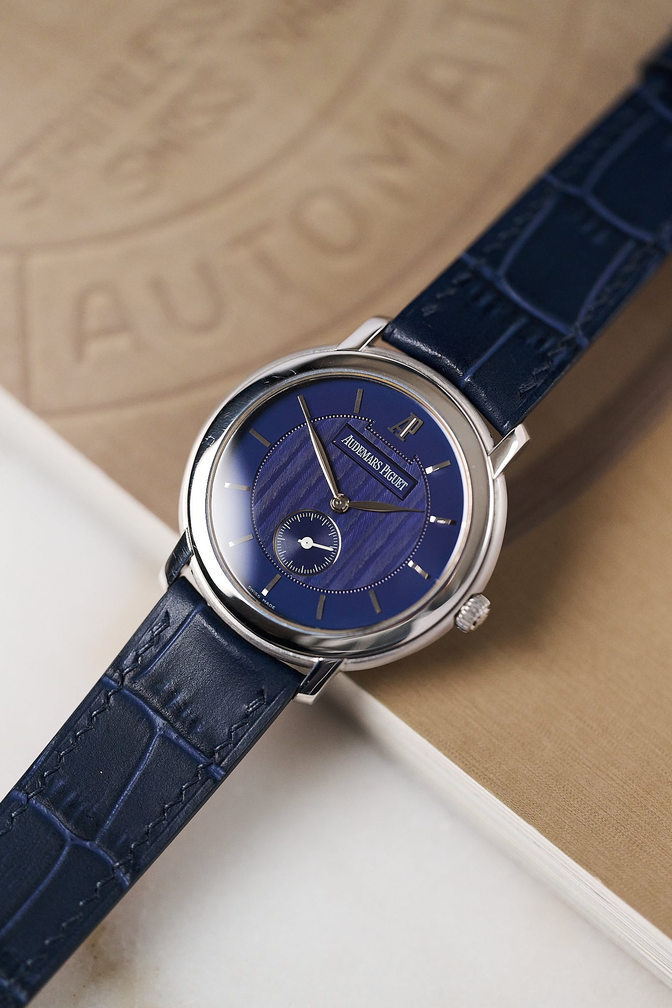 AUDEMARS PIGUET JULES AUDEMARS 18K WHITE GOLD 15056BC