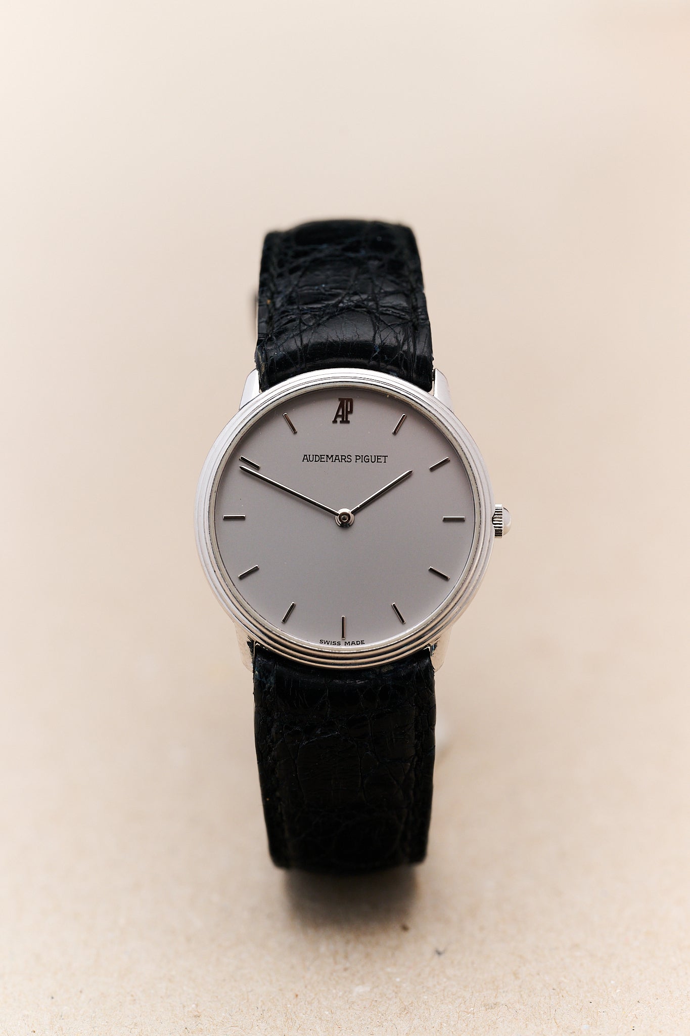 AUDEMARS PIGUET '18K WHITE GOLD' QUARTZ GREY DIAL