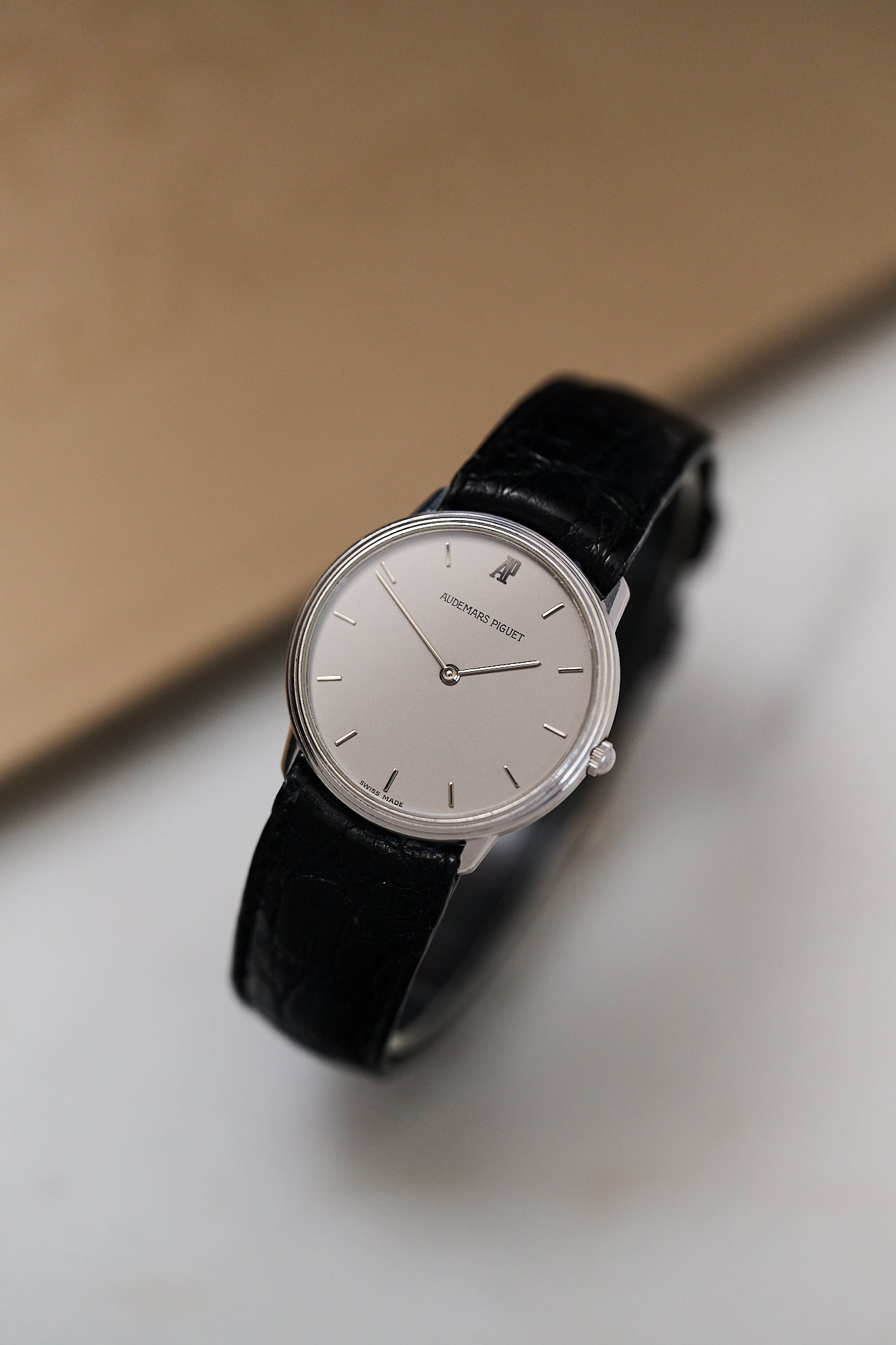 AUDEMARS PIGUET '18K WHITE GOLD' QUARTZ GREY DIAL