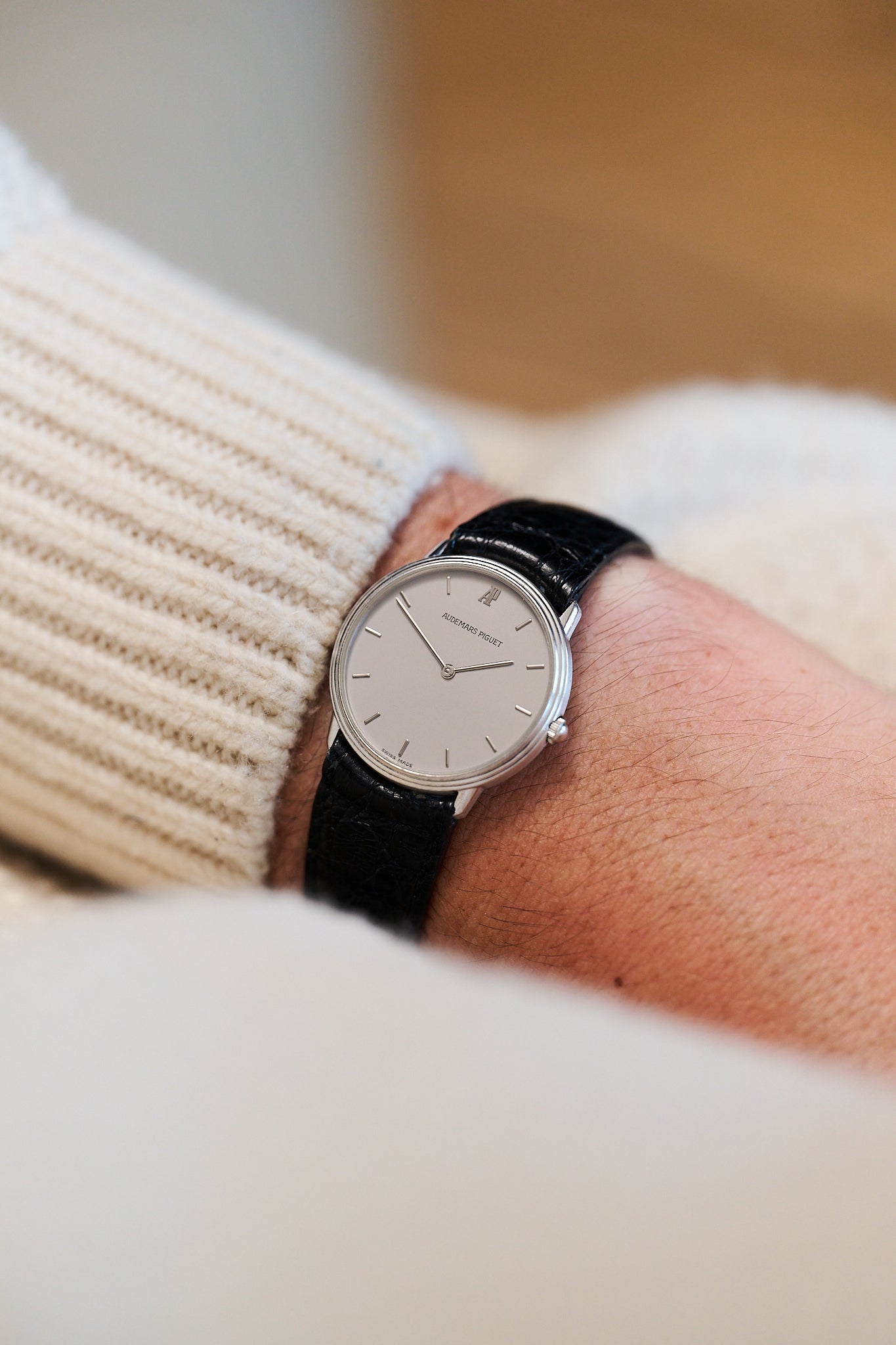 AUDEMARS PIGUET '18K WHITE GOLD' QUARTZ GREY DIAL