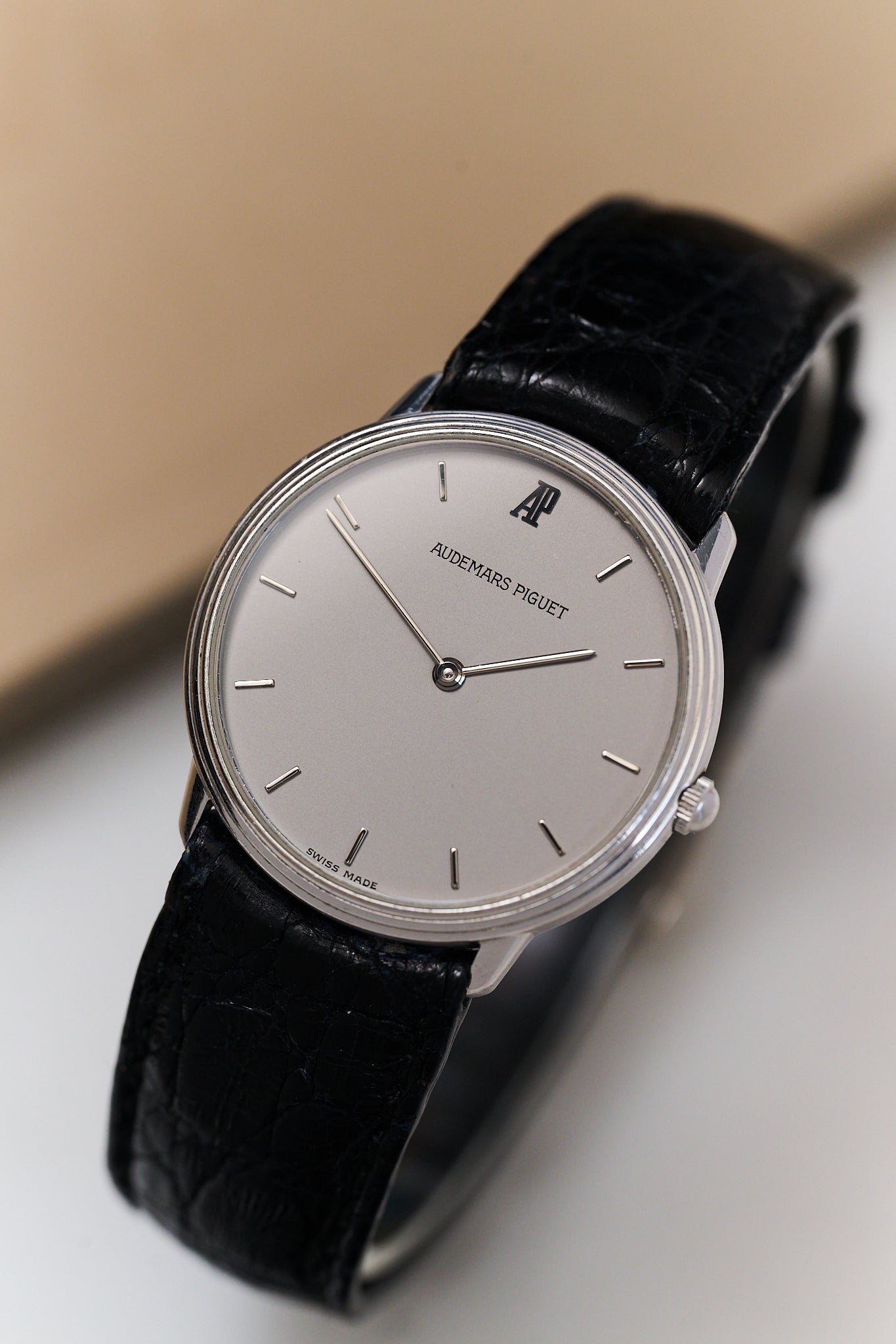 AUDEMARS PIGUET '18K WHITE GOLD' QUARTZ GREY DIAL