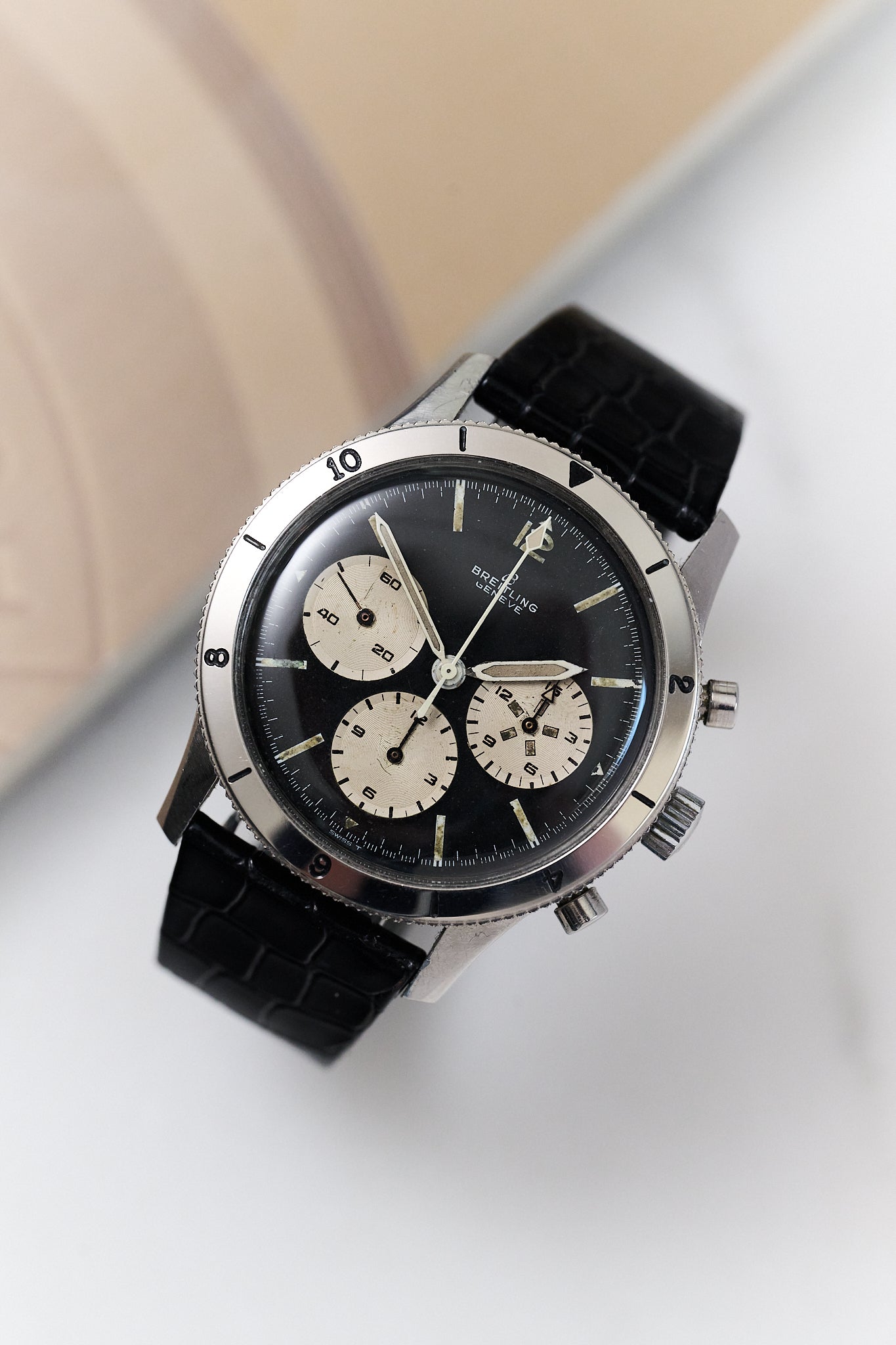 BREITLING 765 AVI CHRONOGRAPH 'RACQUEL WELCH'