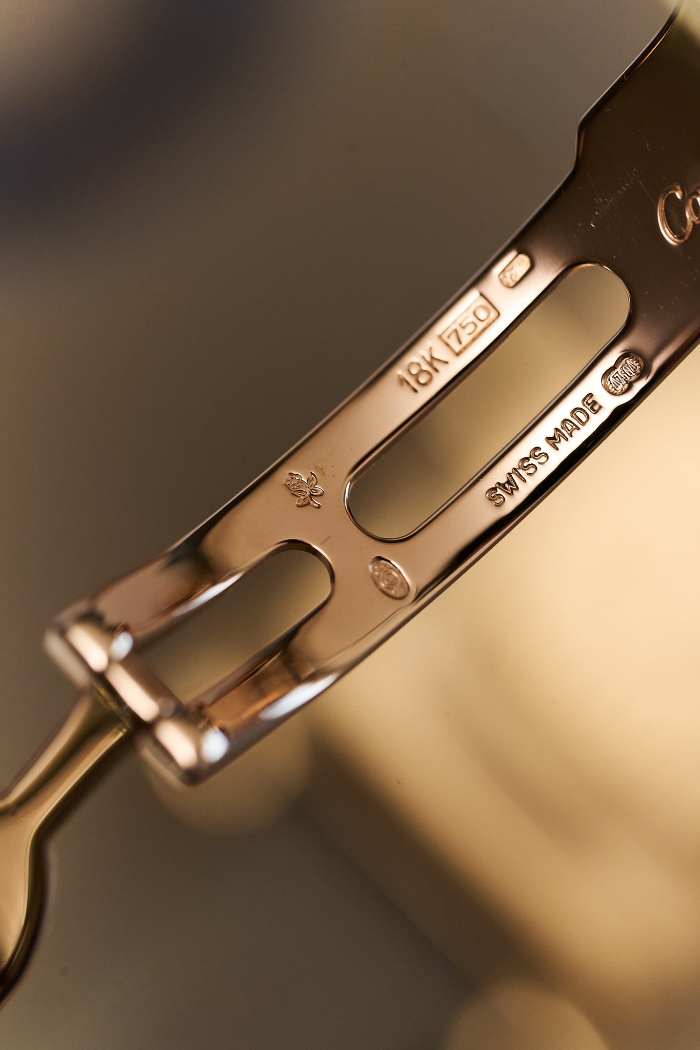 CARTIER TANK AMÉRICAINE '18K YELLOW GOLD' AUTOMATIC