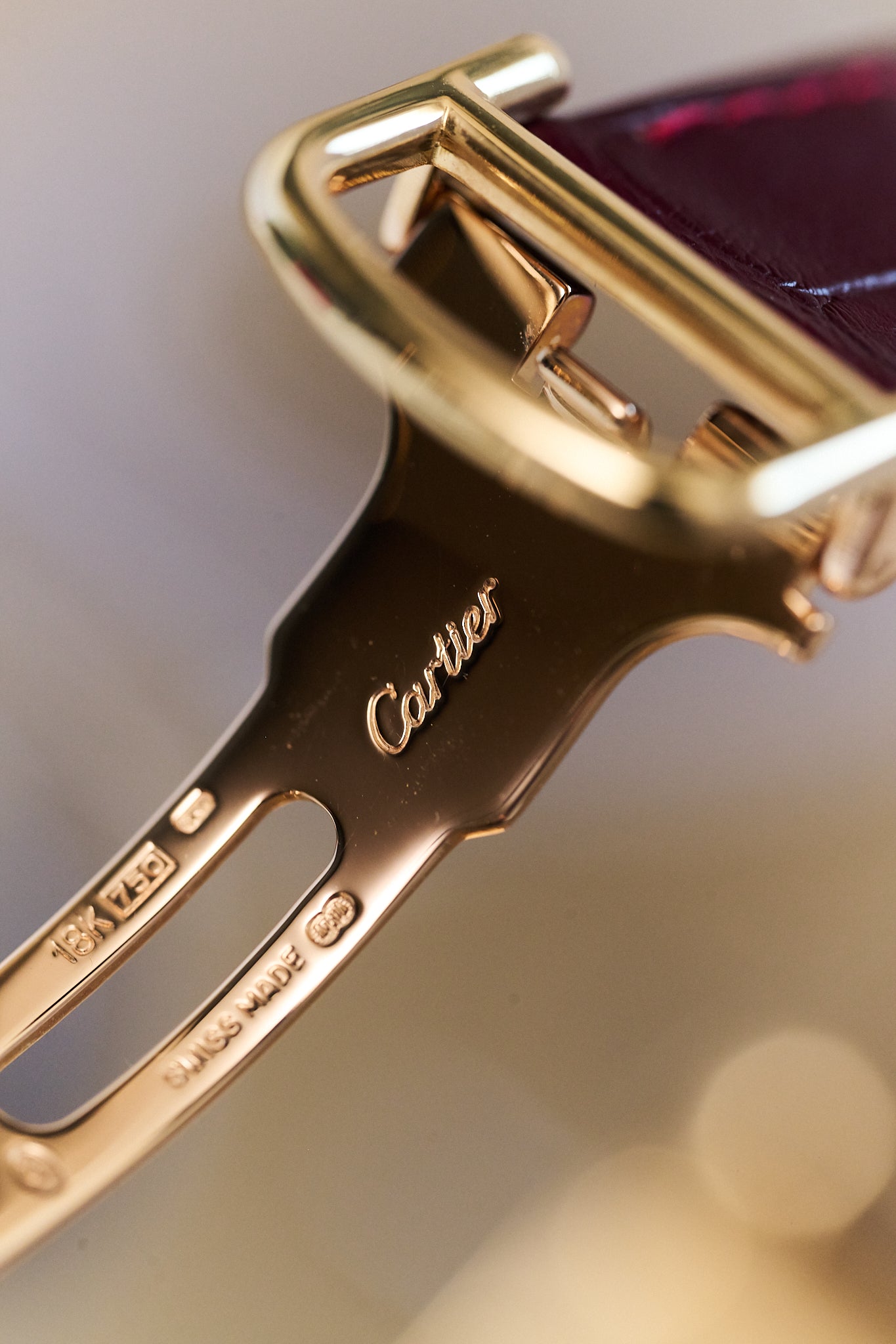 CARTIER TANK AMÉRICAINE '18K YELLOW GOLD' AUTOMATIC
