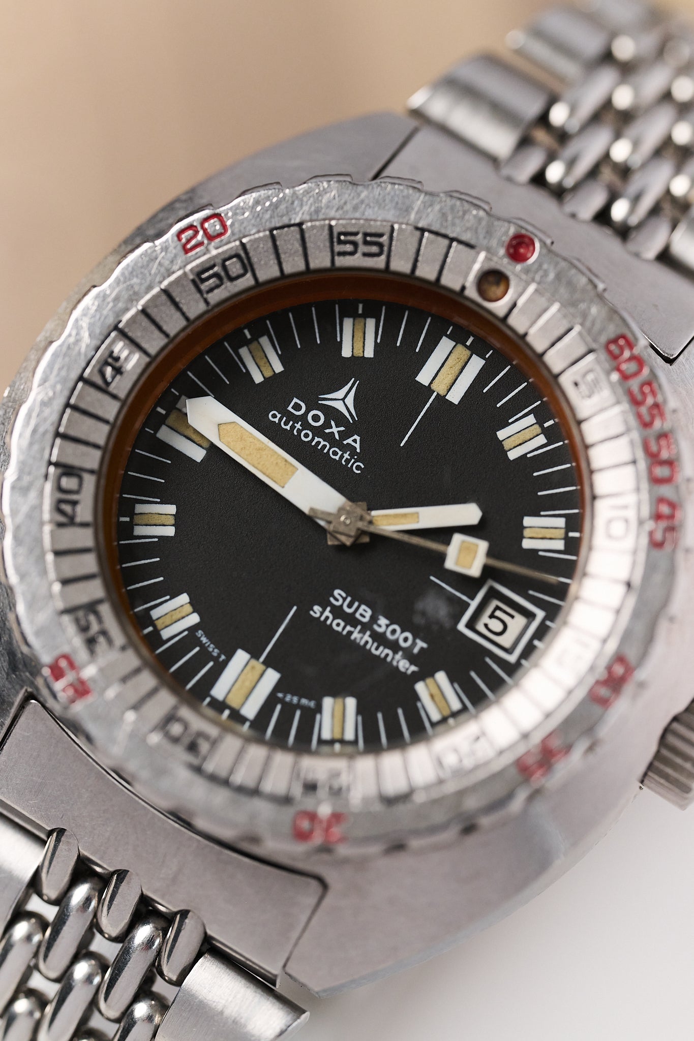DOXA SUB 300T SHARKHUNTER