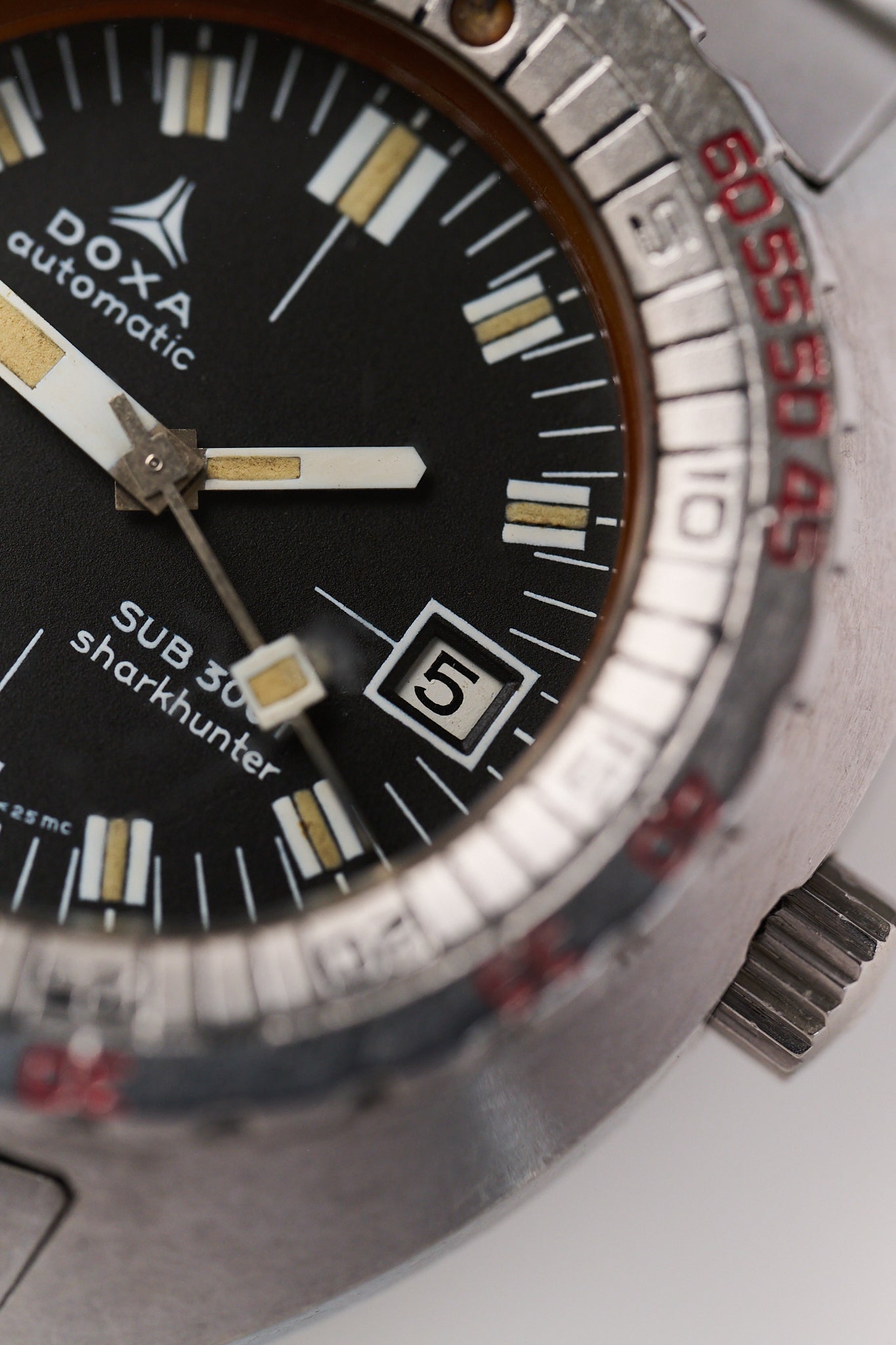 DOXA SUB 300T SHARKHUNTER