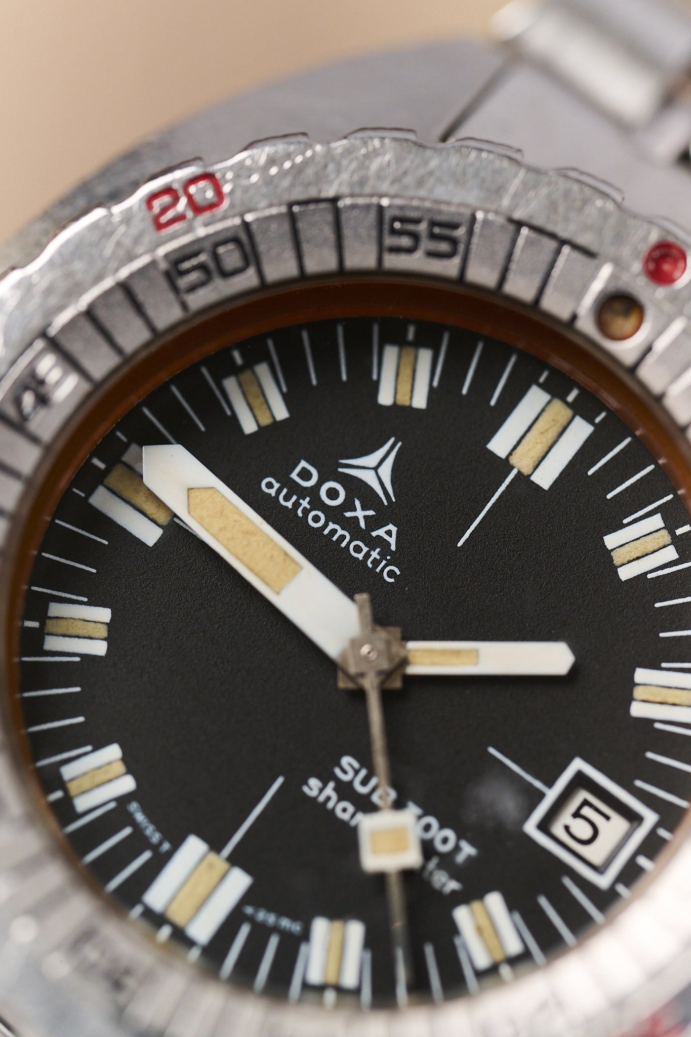 DOXA SUB 300T SHARKHUNTER