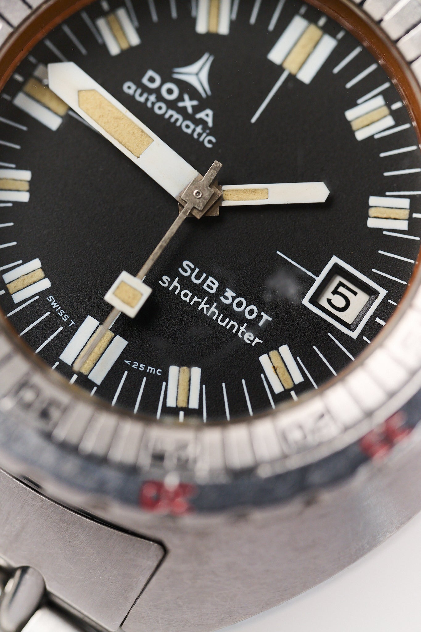DOXA SUB 300T SHARKHUNTER