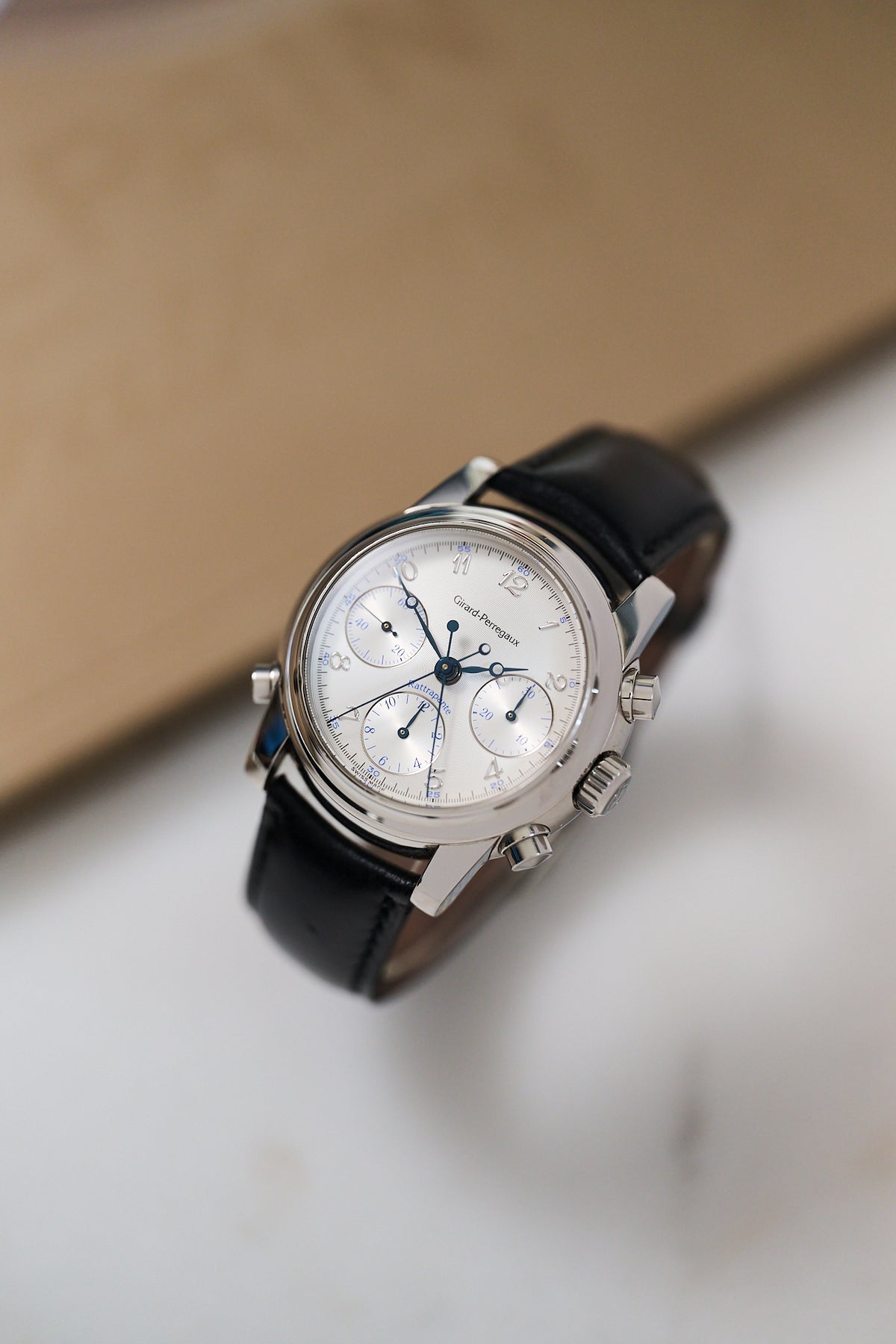 GIRARD-PERREGAUX RATTRAPANTE 9010
