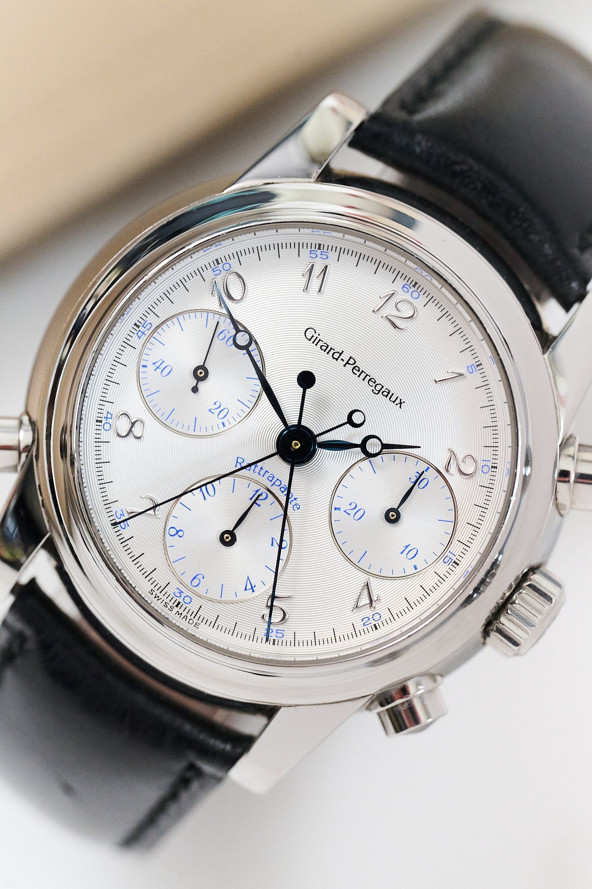 GIRARD-PERREGAUX RATTRAPANTE 9010