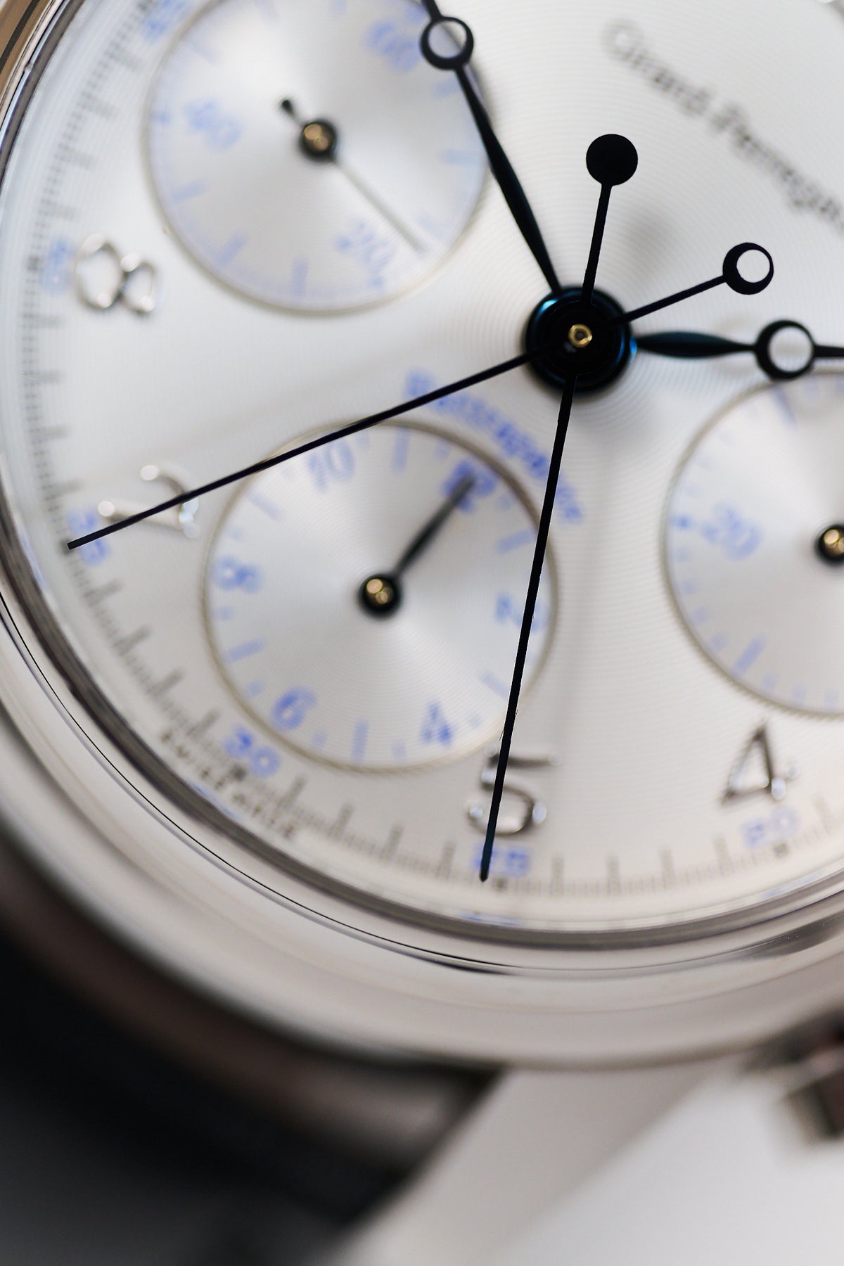 GIRARD-PERREGAUX RATTRAPANTE 9010