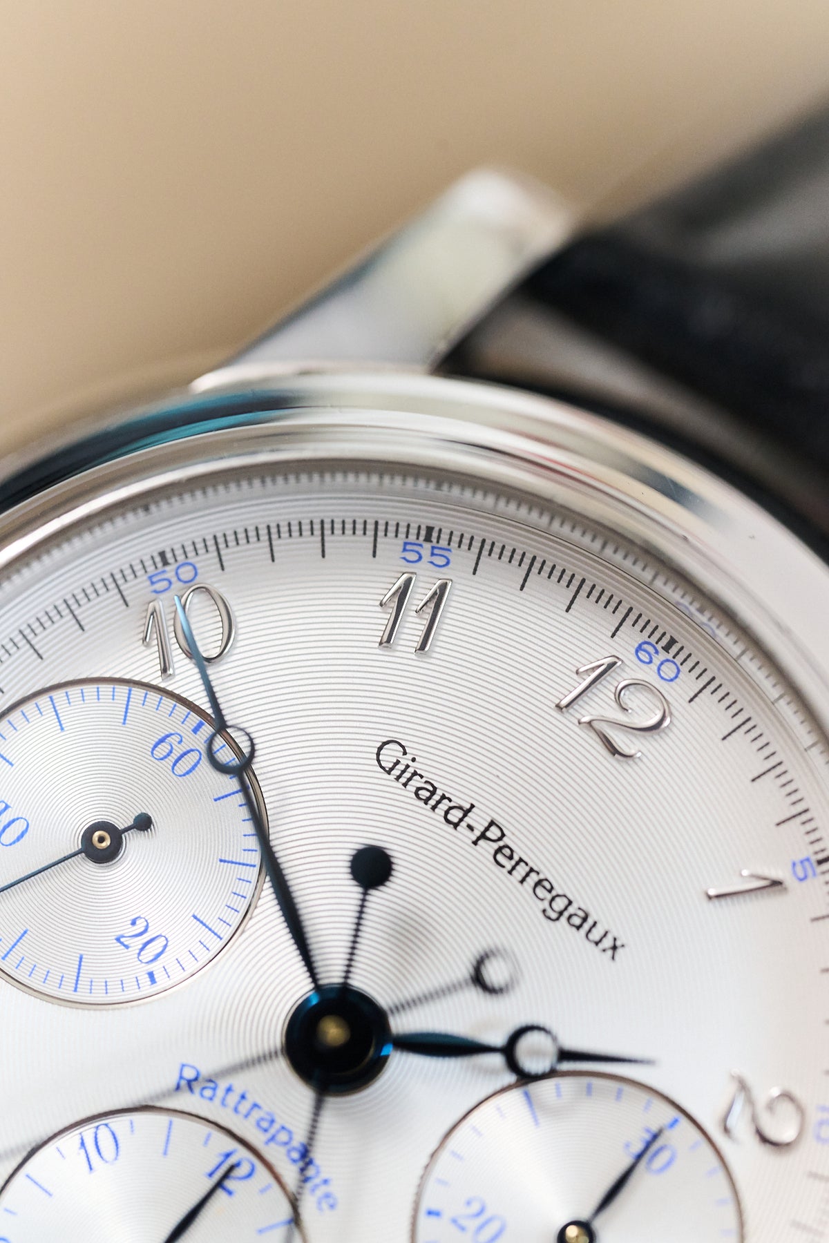 GIRARD-PERREGAUX RATTRAPANTE 9010