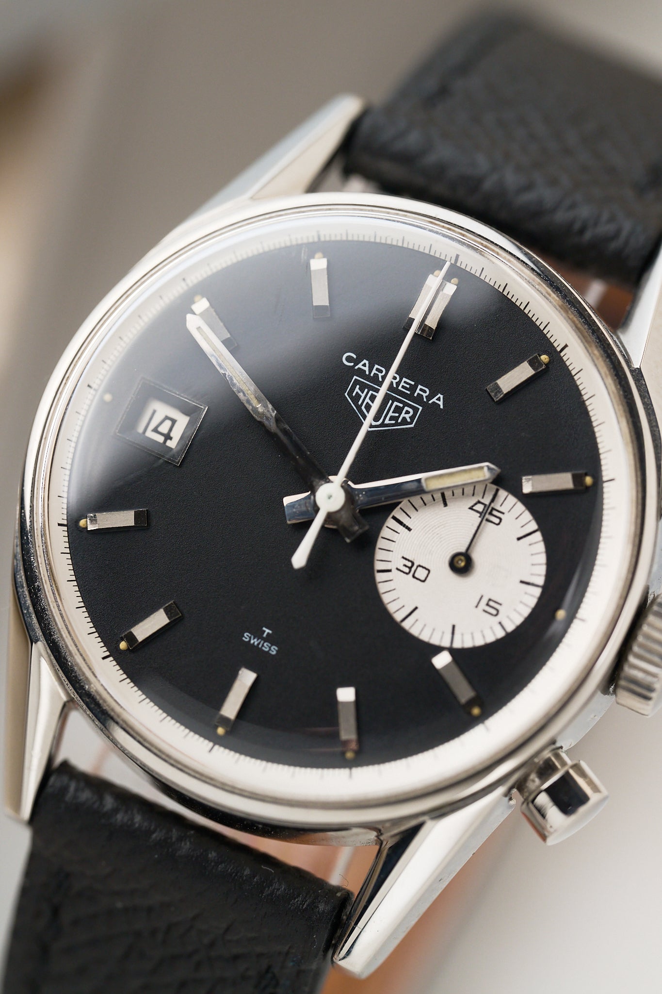 HEUER CARRERA DATO 45 'SECOND EXECUTION'