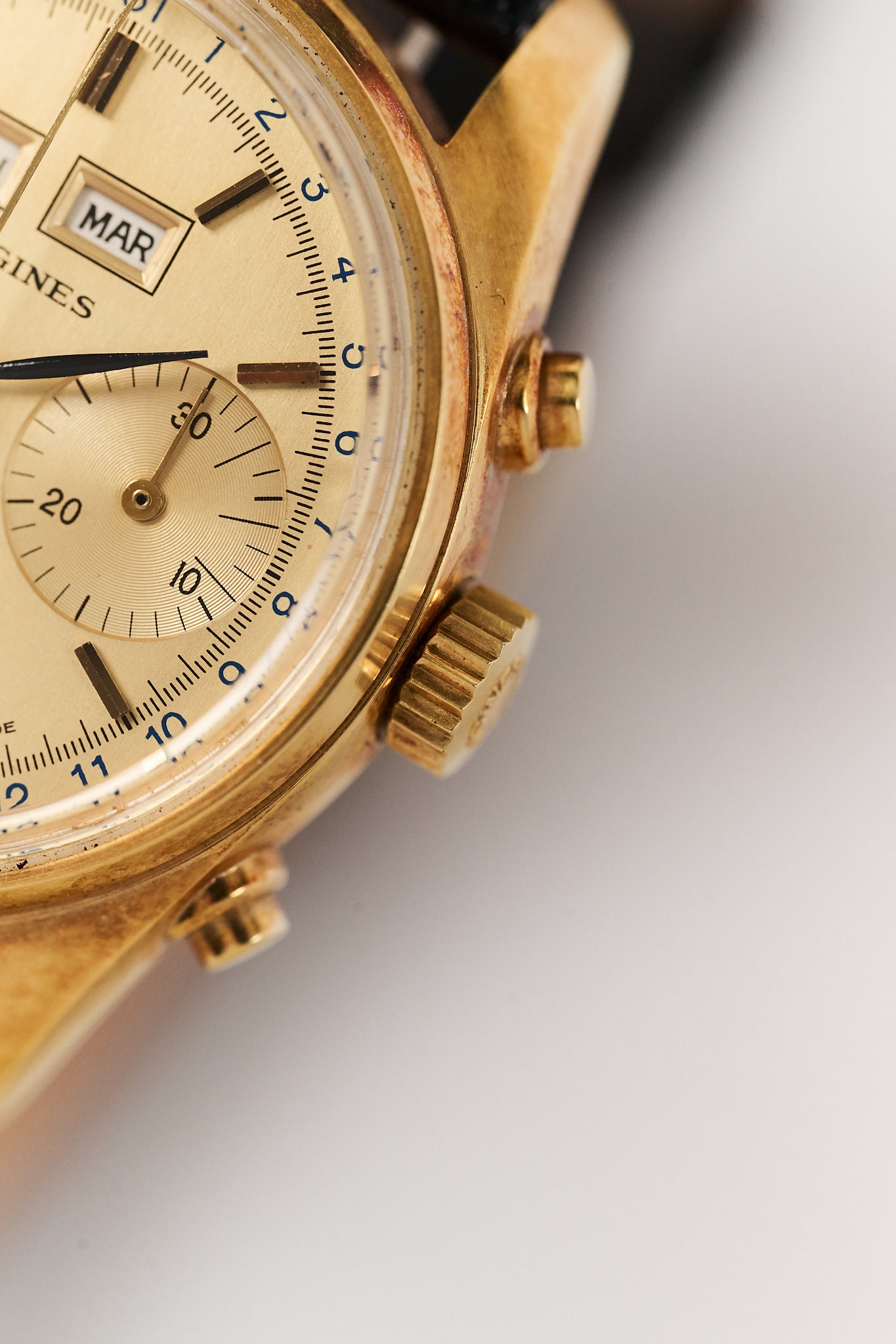 LONGINES 18K YELLOW GOLD TRIPLE CALENDAR MOONPHASE CHRONOGRAPH