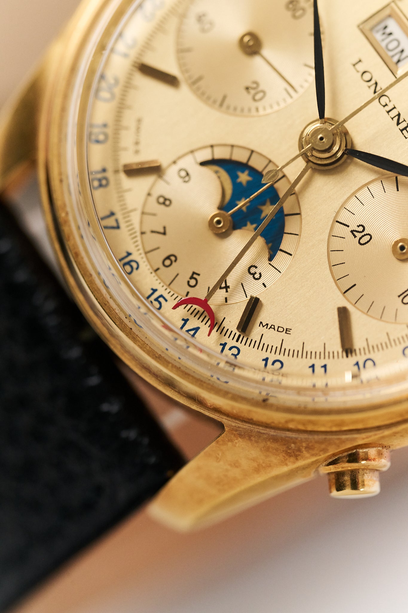 LONGINES 18K YELLOW GOLD TRIPLE CALENDAR MOONPHASE CHRONOGRAPH