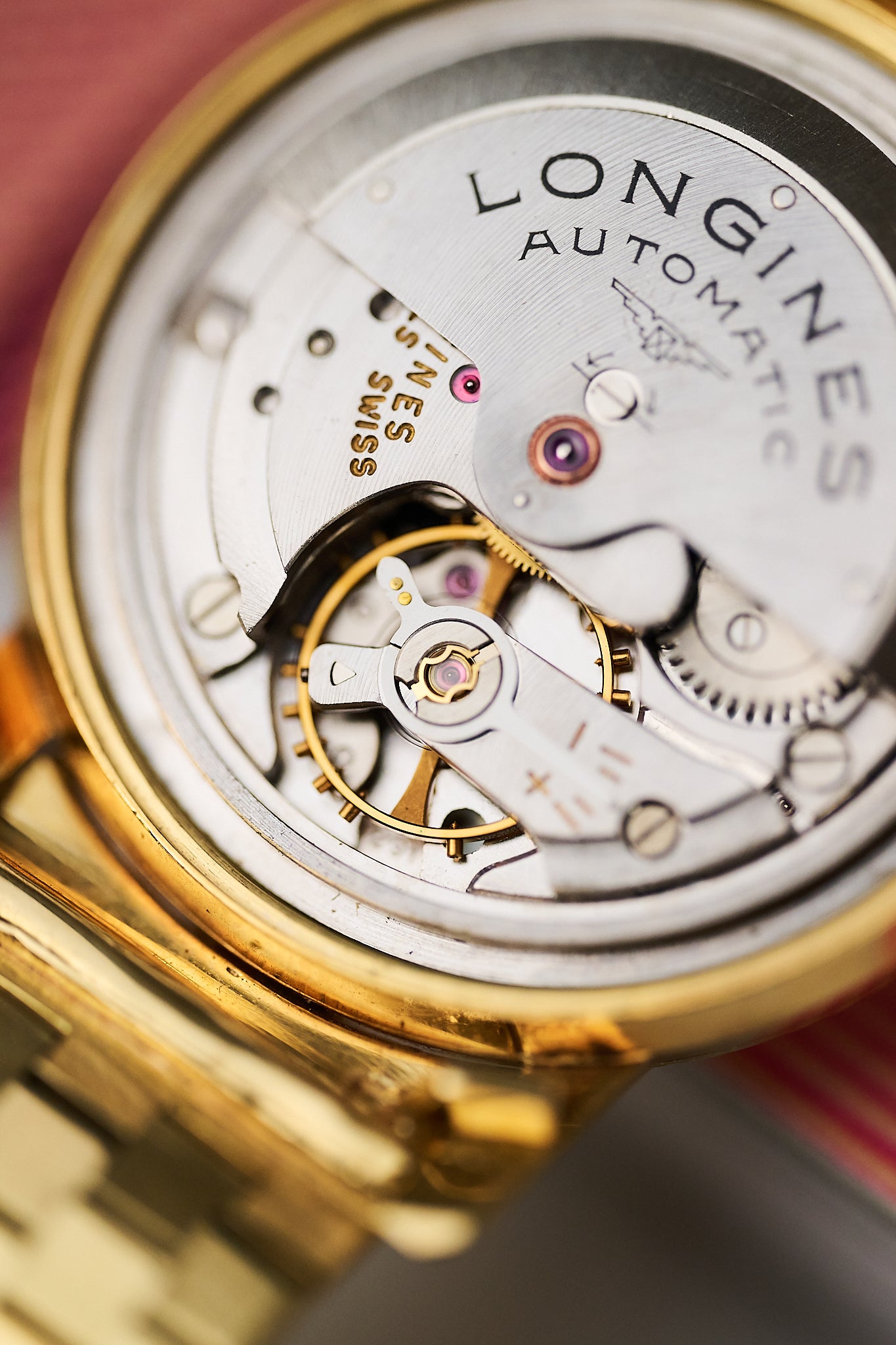 LONGINES 'CONQUEST DELUXE' 18K YELLOW GOLD