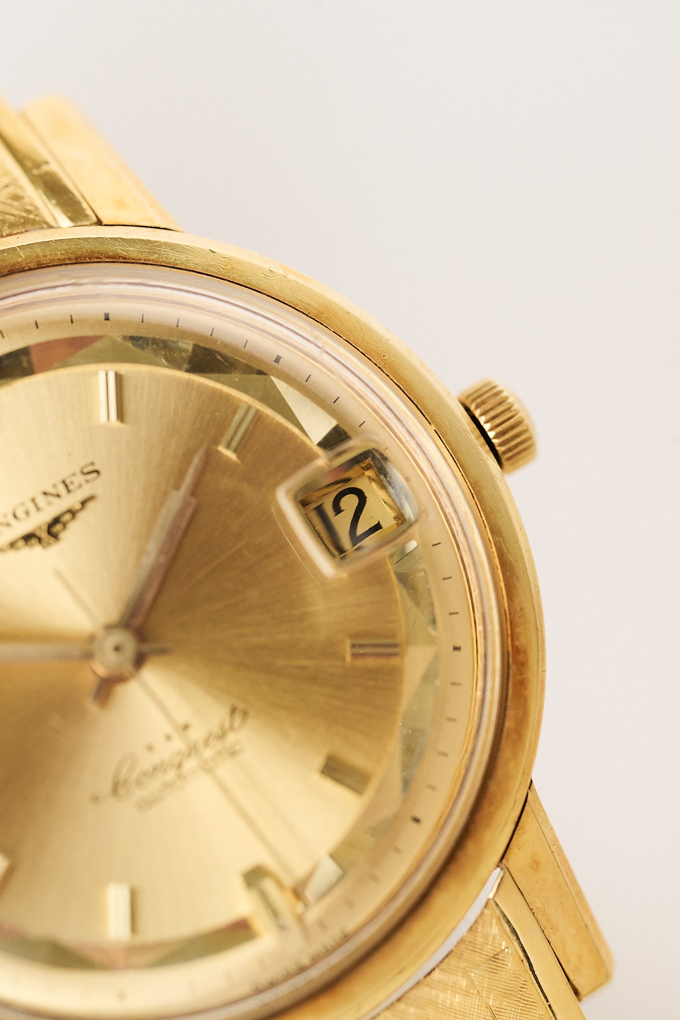 LONGINES 'CONQUEST DELUXE' 18K YELLOW GOLD