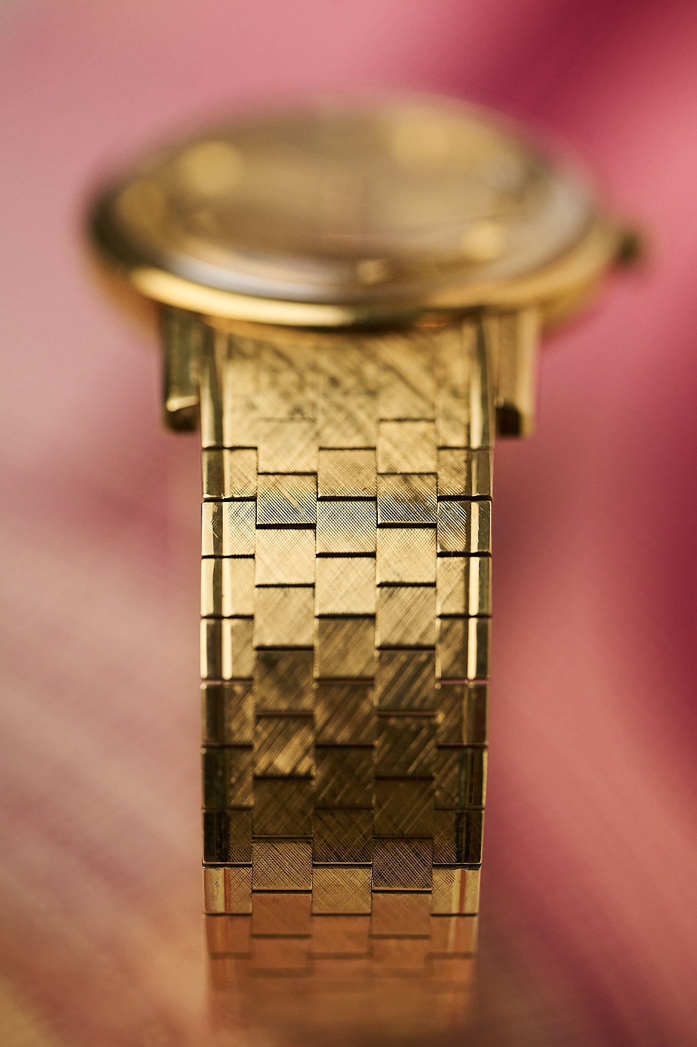 LONGINES 'CONQUEST DELUXE' 18K YELLOW GOLD