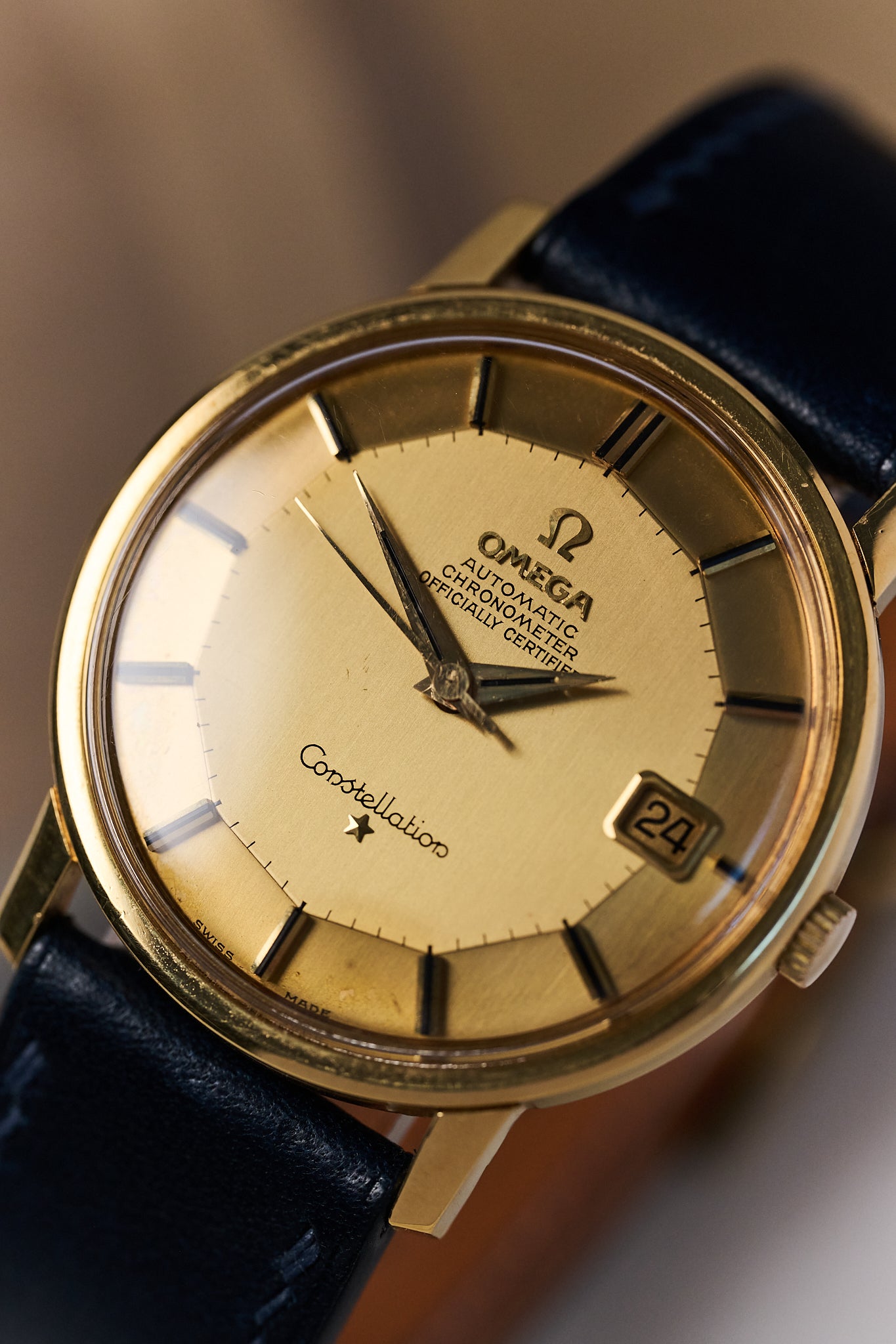 OMEGA CONSTELLATION 18K YELLOW GOLD 'PIE PAN'