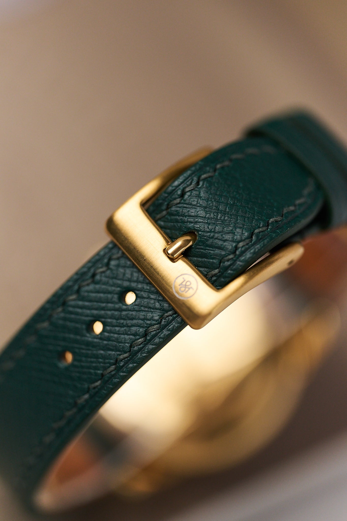 OMEGA SEAMASTER 18K YELLOW GOLD 2909SC