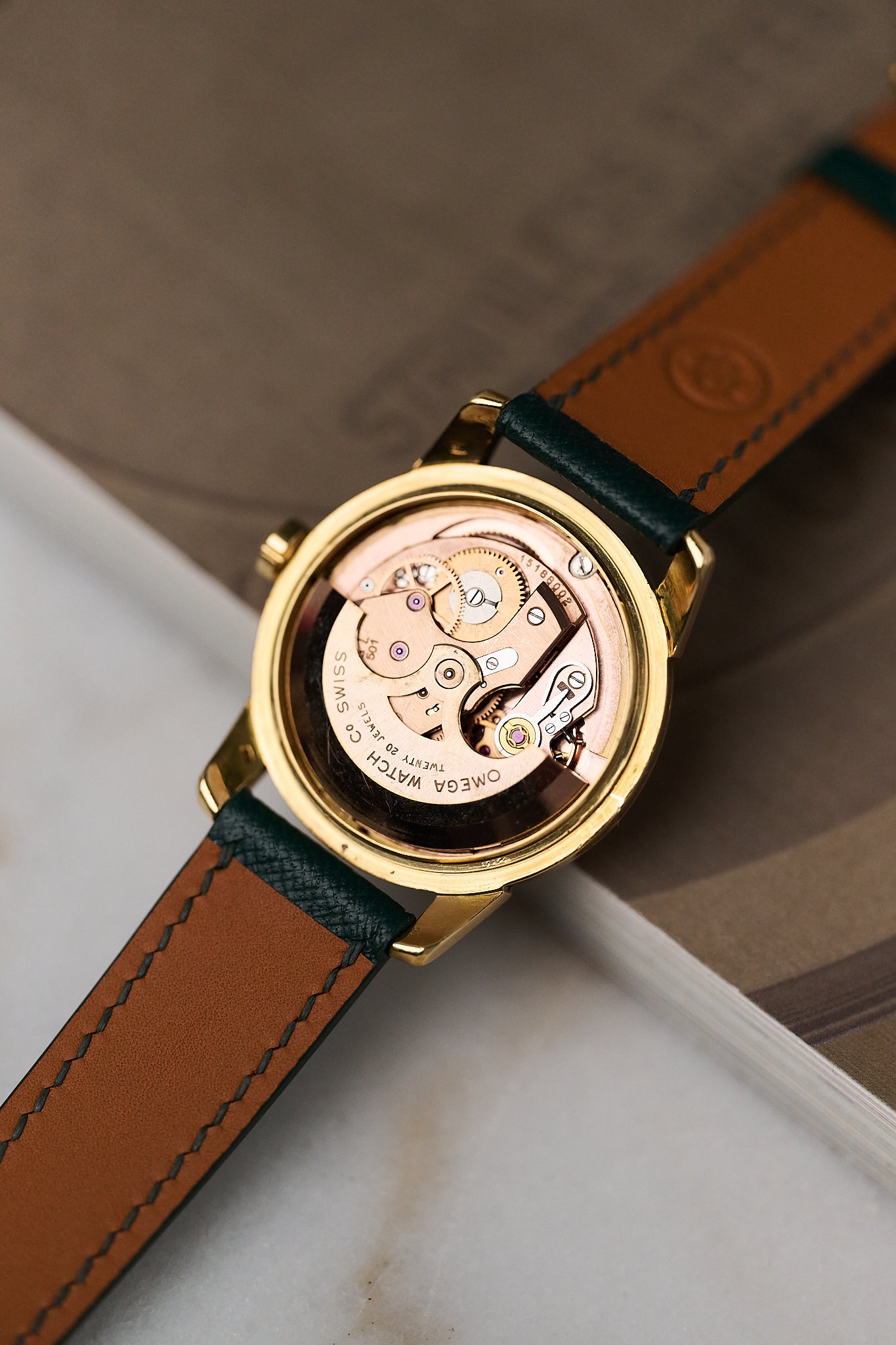 OMEGA SEAMASTER 18K YELLOW GOLD 2909SC