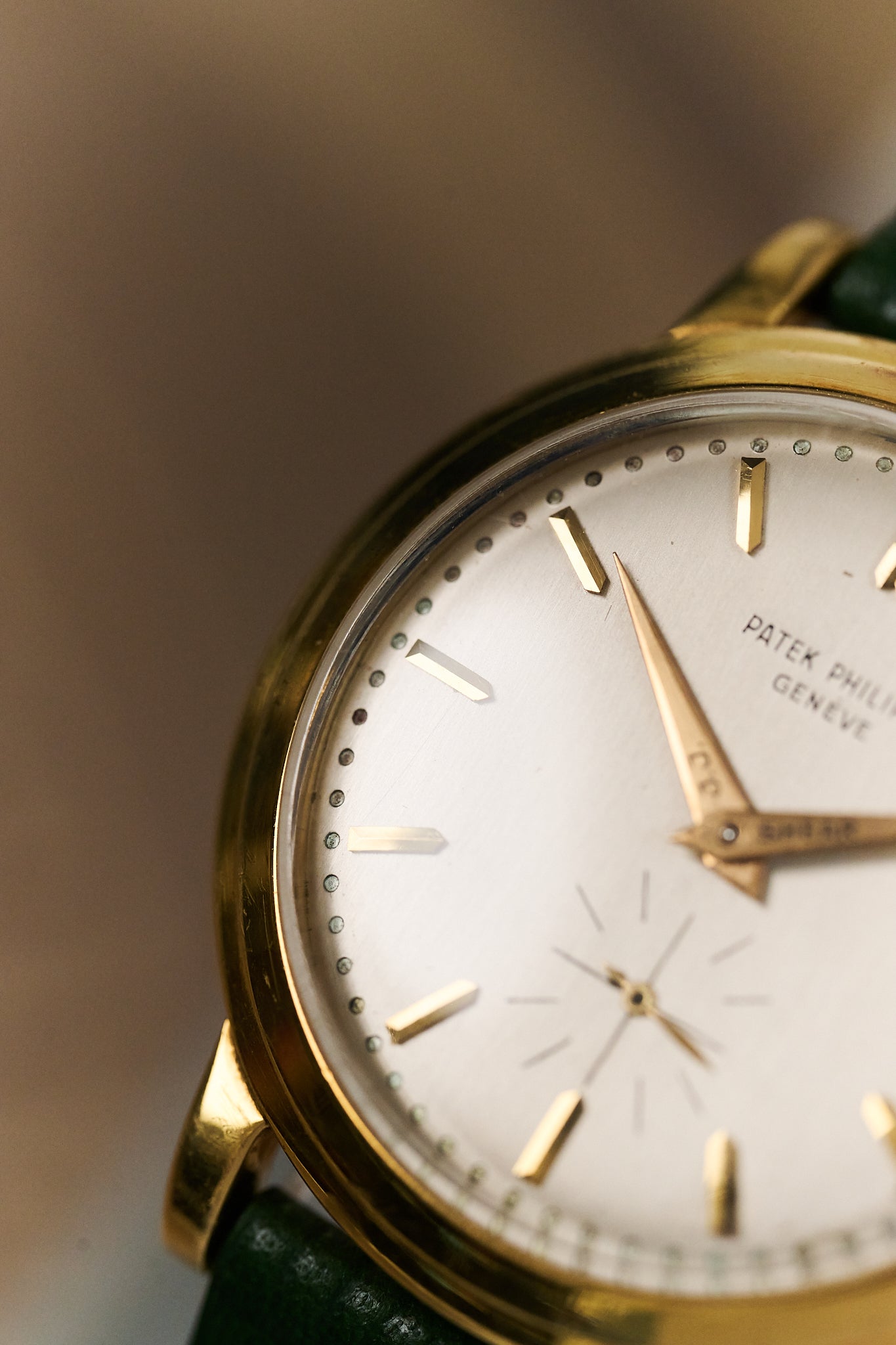 PATEK PHILIPPE CALATRAVA 2552 18K YELLOW GOLD 'DISCO VOLANTE'