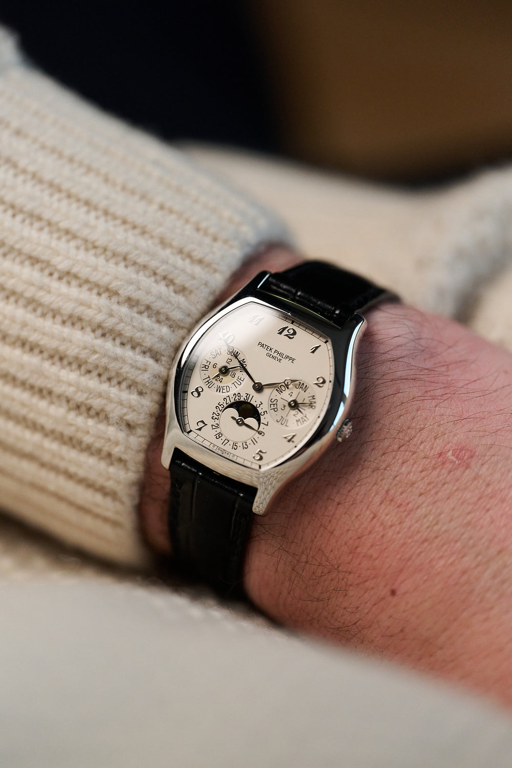 PATEK PHILIPPE PERPETUAL CALENDAR 5040P PLATINUM