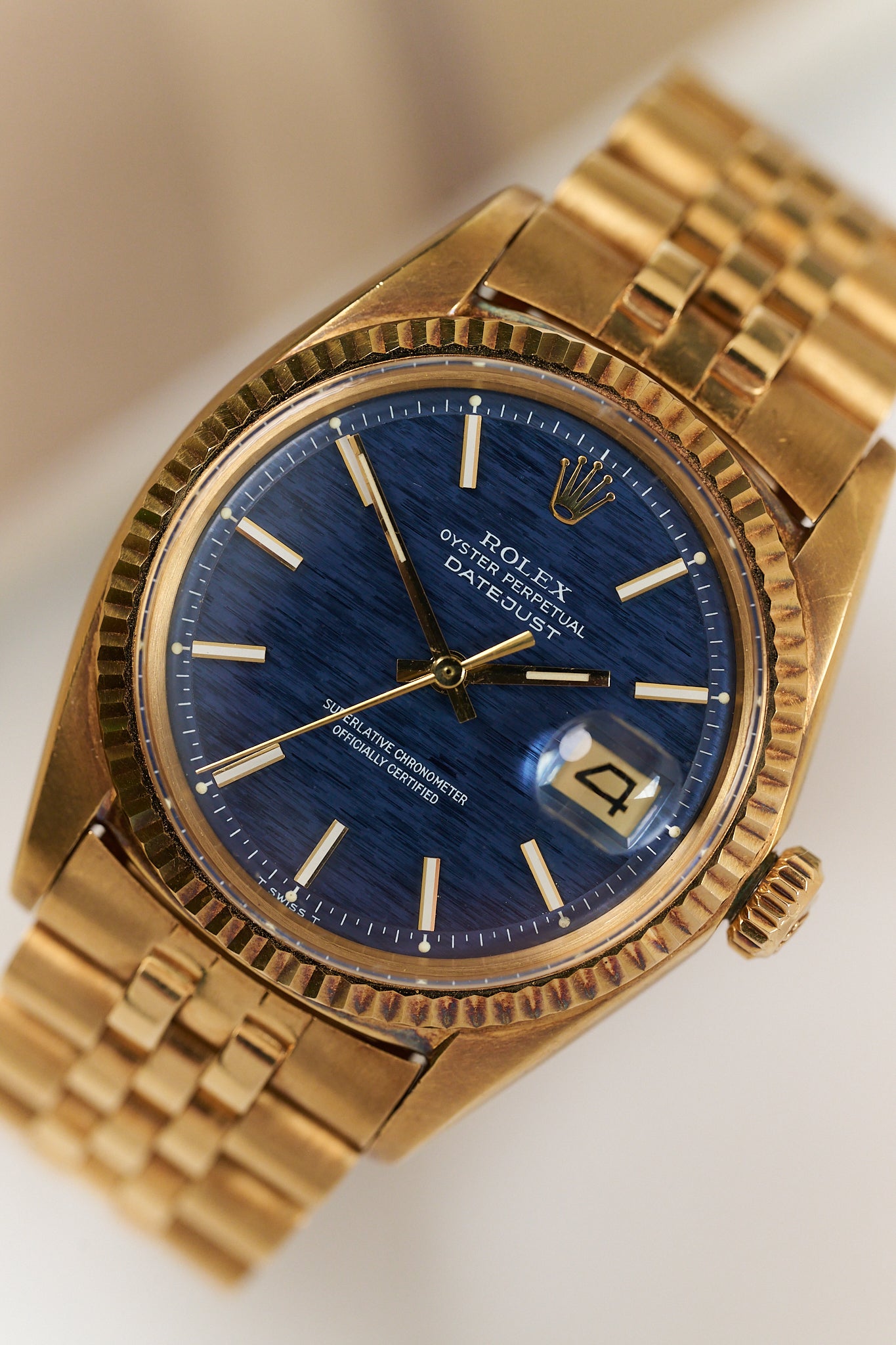 ROLEX DATEJUST 1601/8 18K YELLOW GOLD 'BLUE SHANTUNG'
