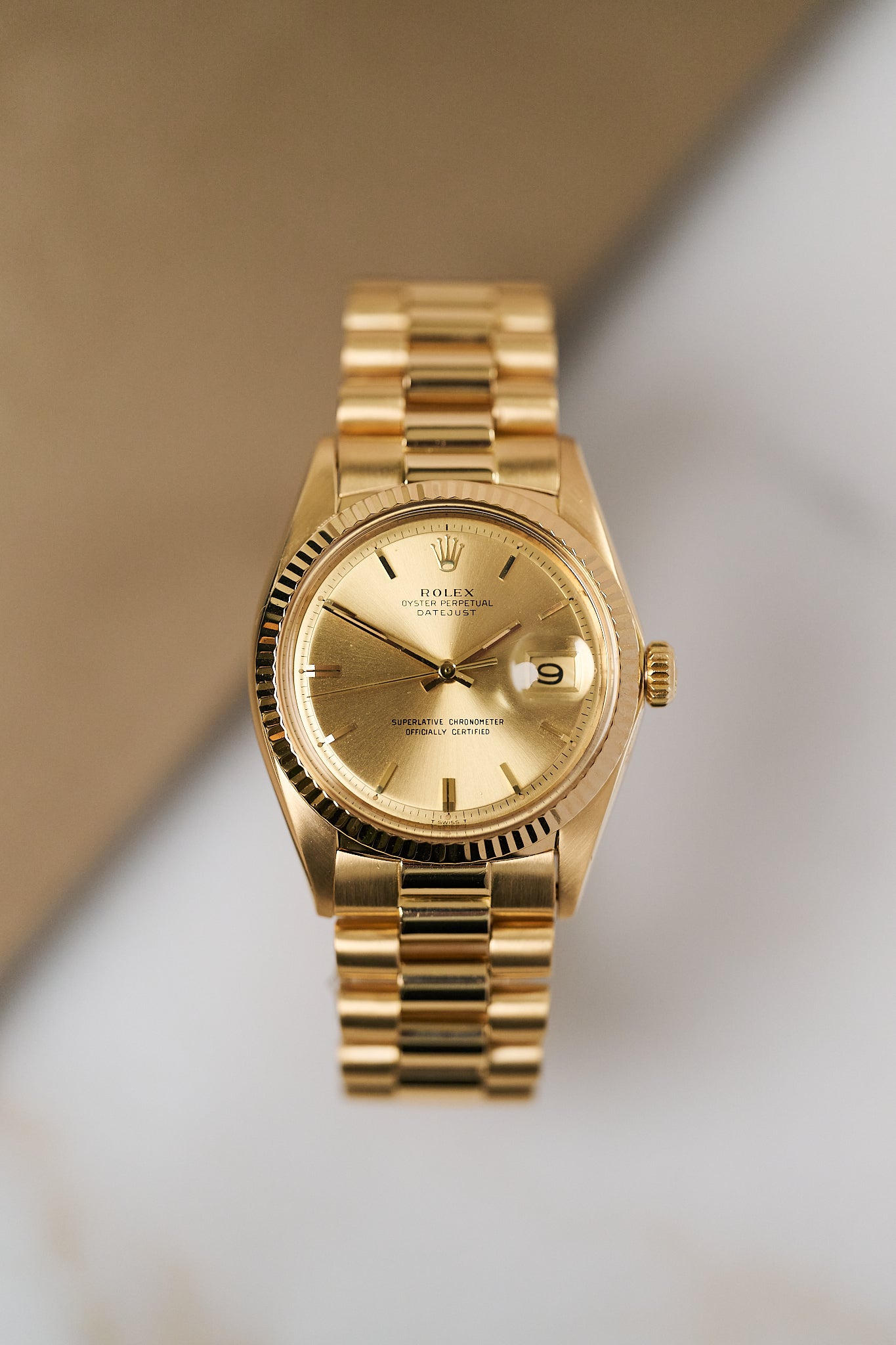 ROLEX DATEJUST 1601/8 18K YELLOW GOLD 'CHAMPAGNE DIAL'