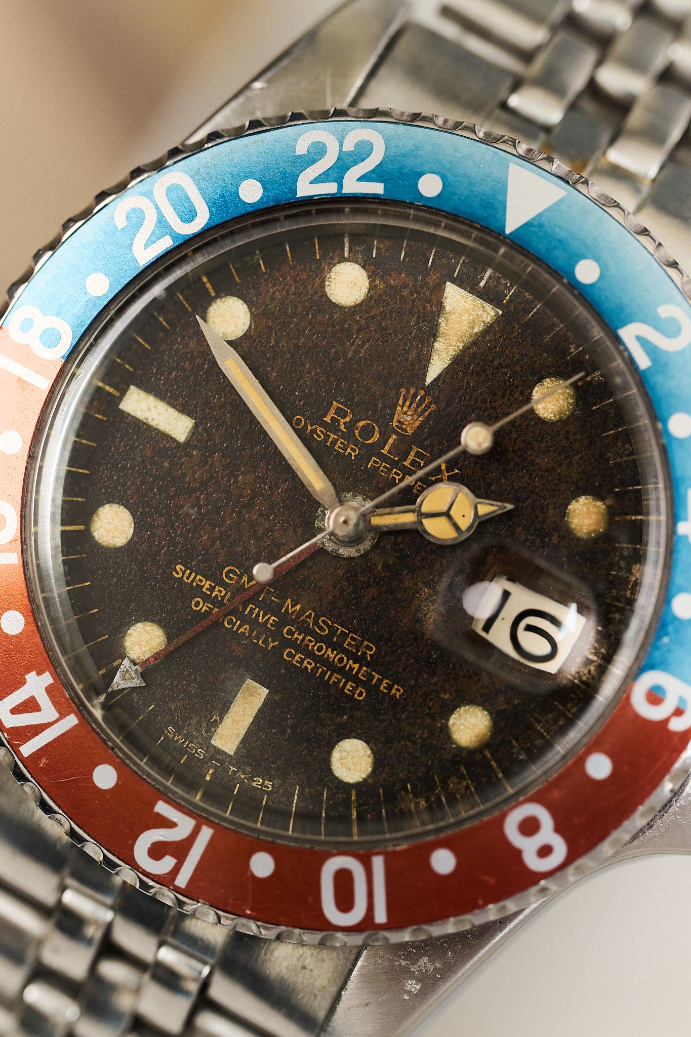 ROLEX GMT-MASTER 1675 GILT 'PCG' TROPICAL WIDE SWISS DIAL
