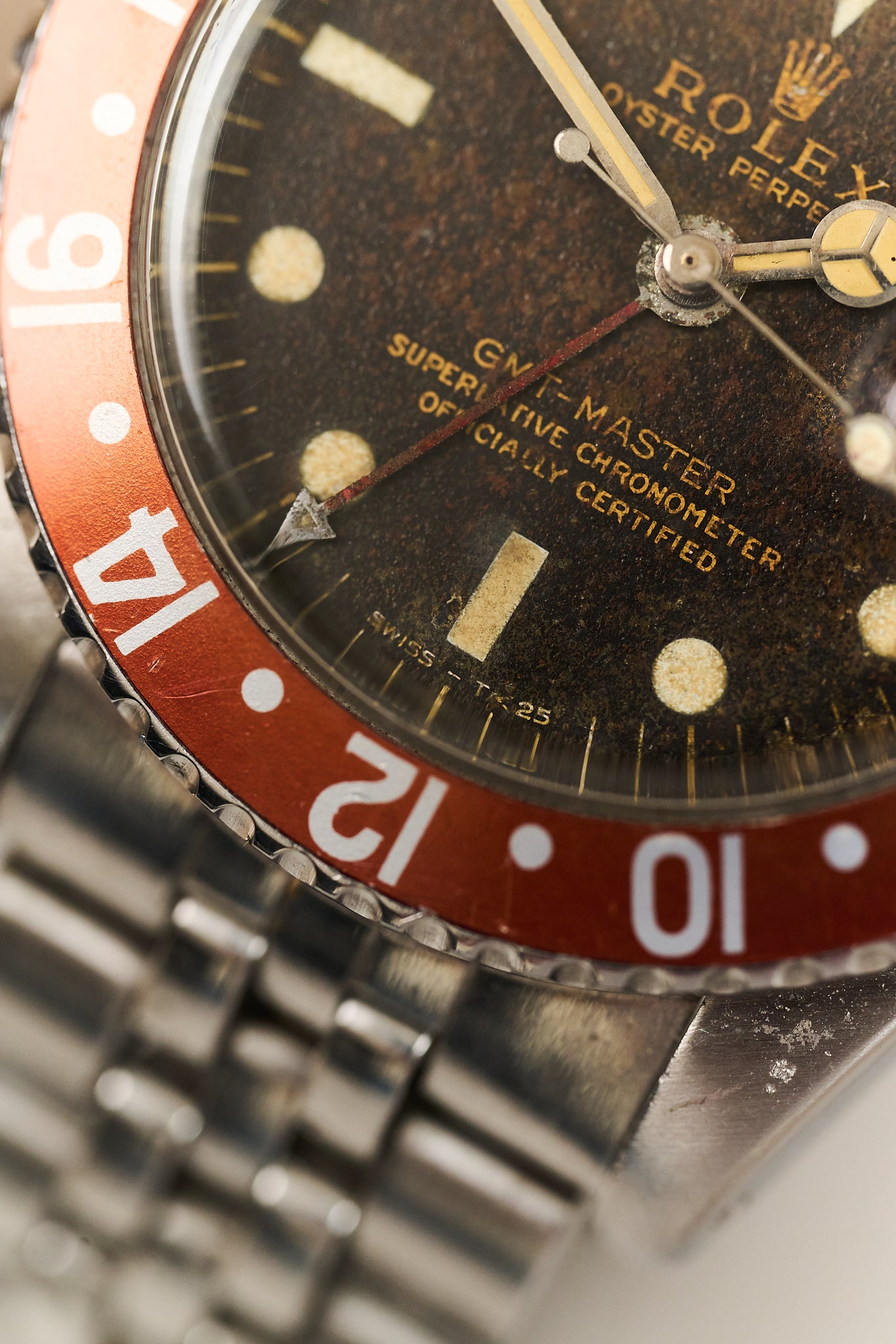 ROLEX GMT-MASTER 1675 GILT 'PCG' TROPICAL WIDE SWISS DIAL