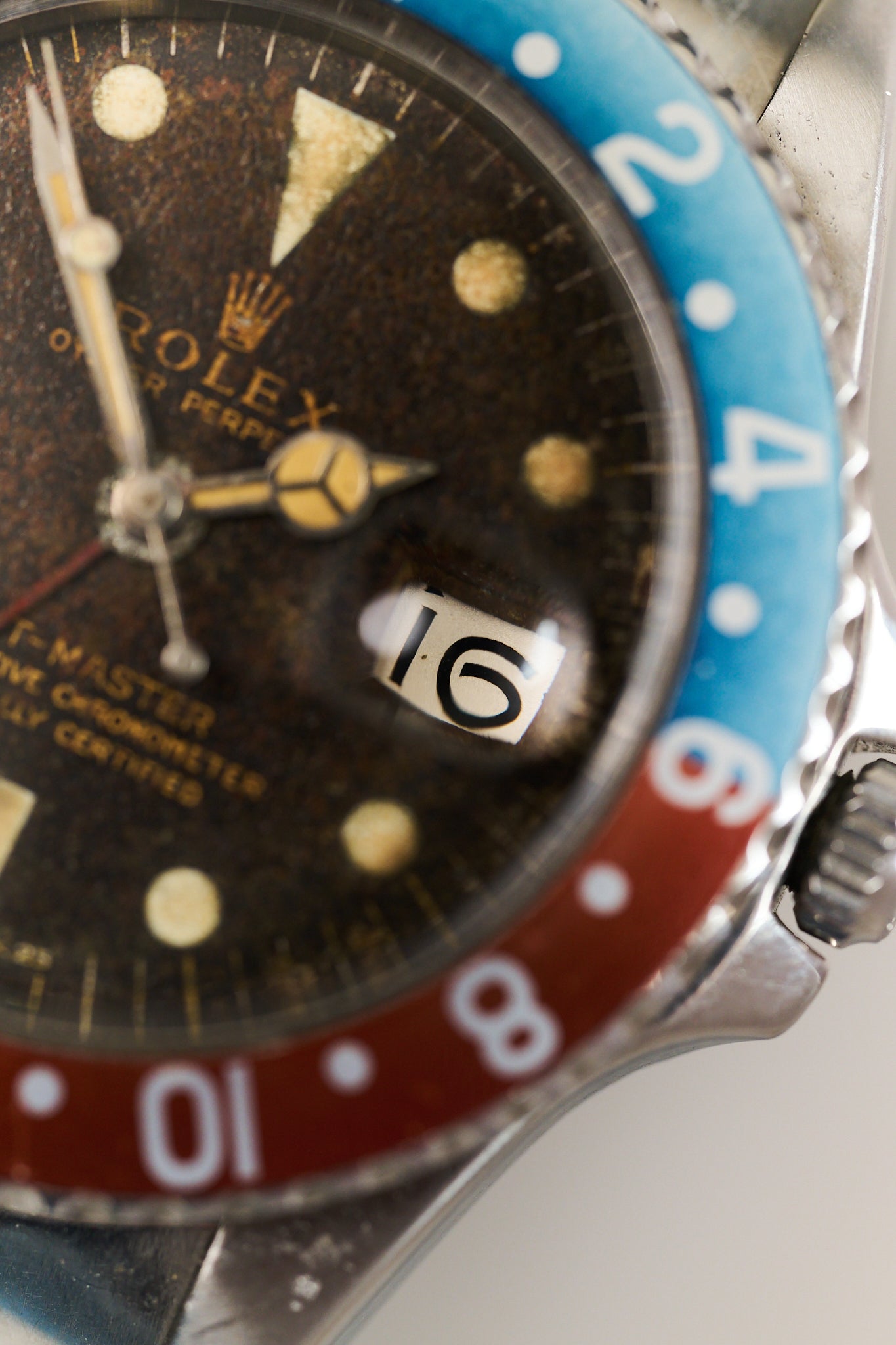 ROLEX GMT-MASTER 1675 GILT 'PCG' TROPICAL WIDE SWISS DIAL