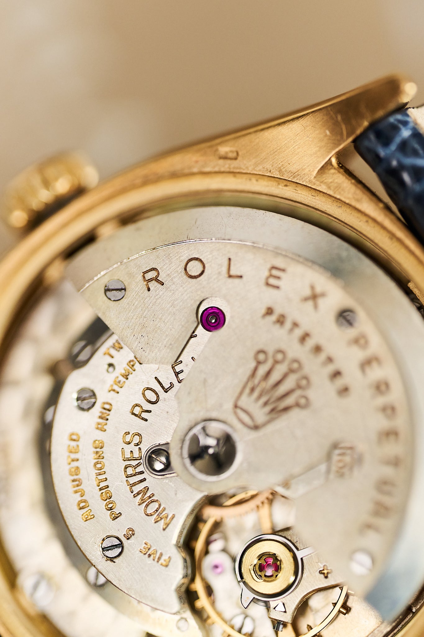 ROLEX OYSTER PERPETUAL 18K YELLOW GOLD 6502 'SANDWICH DIAL'