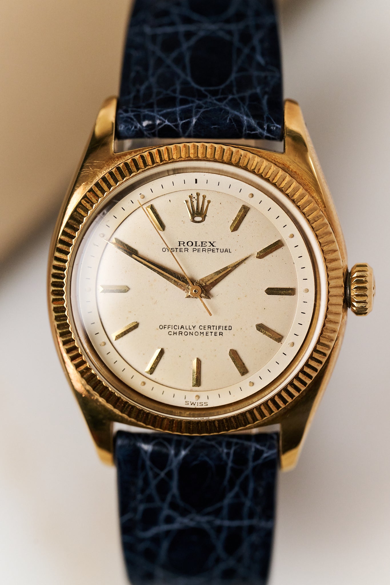 ROLEX OYSTER PERPETUAL 18K YELLOW GOLD 6502 'SANDWICH DIAL'