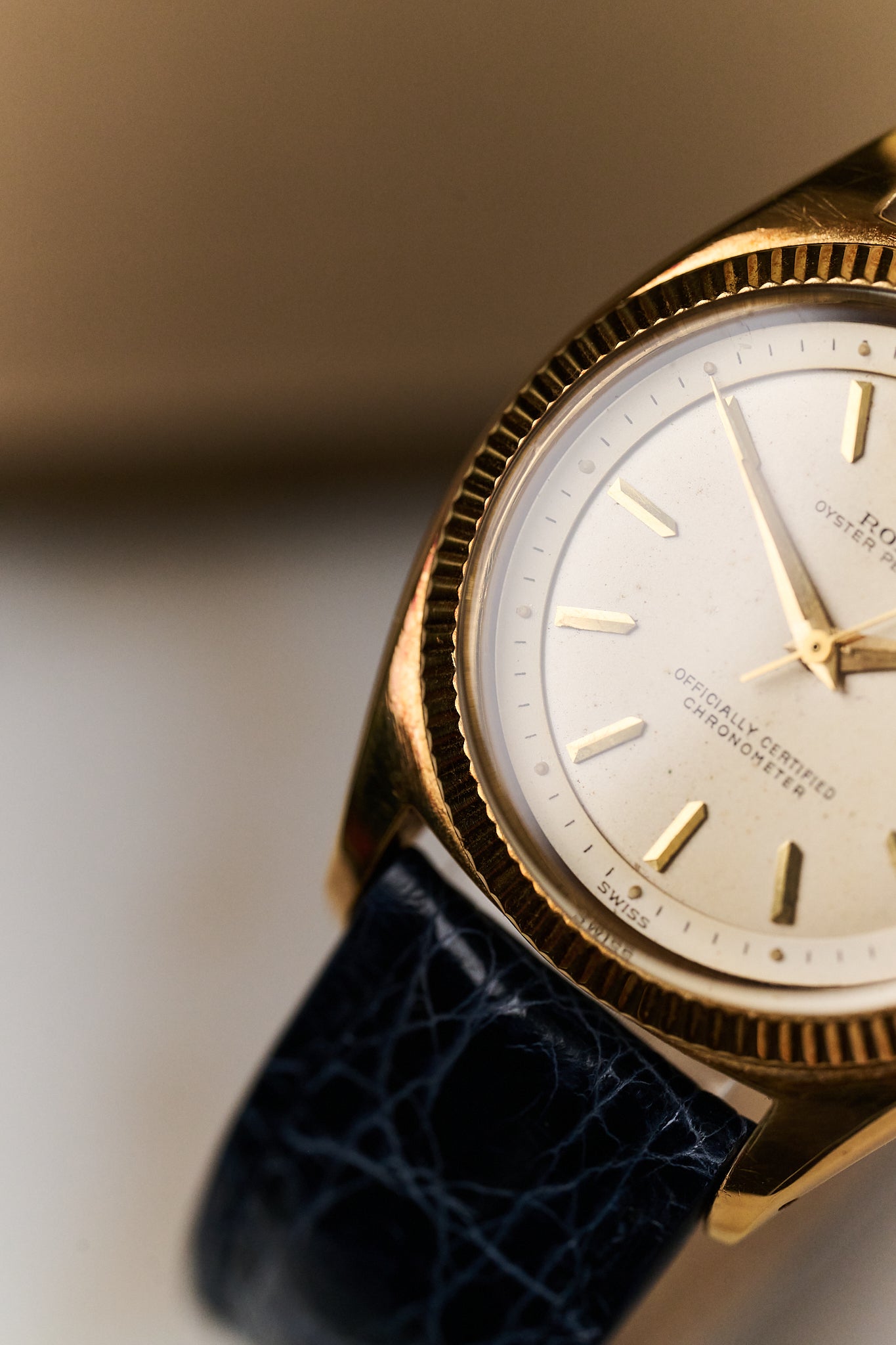 ROLEX OYSTER PERPETUAL 18K YELLOW GOLD 6502 'SANDWICH DIAL'