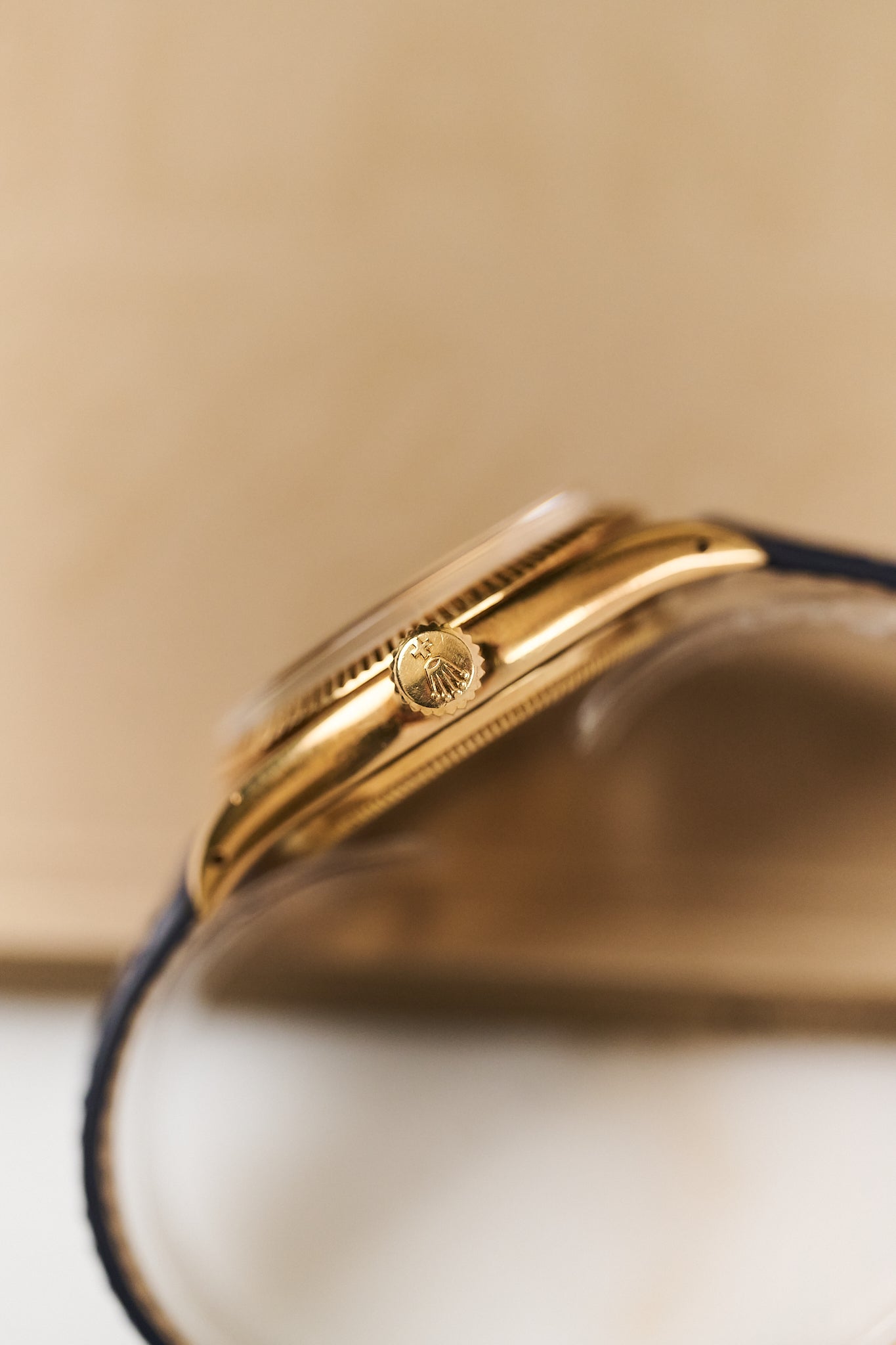 ROLEX OYSTER PERPETUAL 18K YELLOW GOLD 6502 'SANDWICH DIAL'