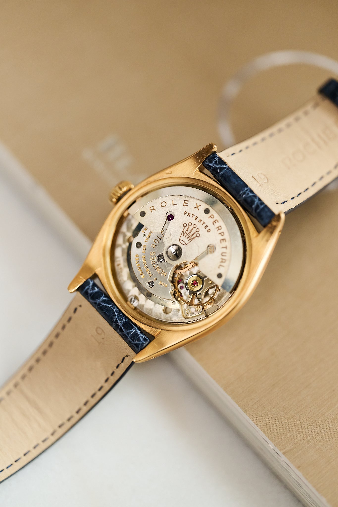 ROLEX OYSTER PERPETUAL 18K YELLOW GOLD 6502 'SANDWICH DIAL'