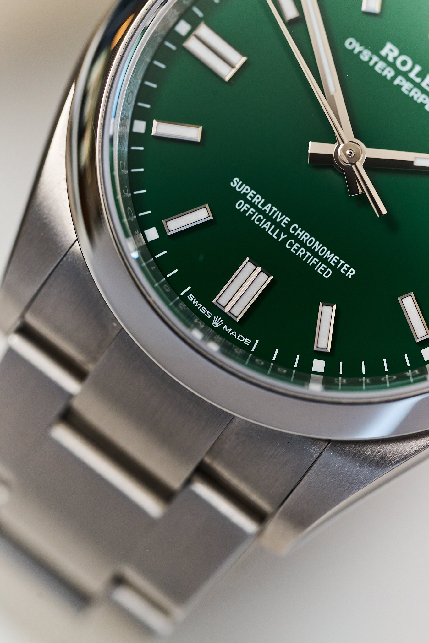 ROLEX OYSTER PERPETUAL 36 126000 'GREEN DIAL' 2025 FULL SET
