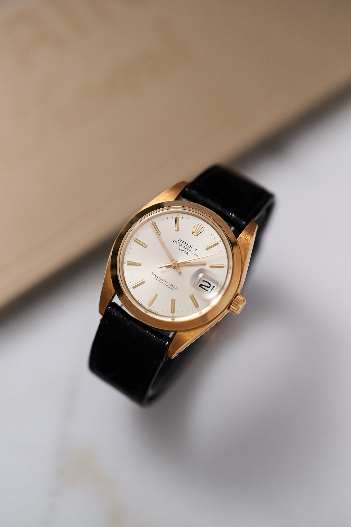 ROLEX OYSTER PERPETUAL DATE 1500/8 18K ROSE GOLD FULL SET