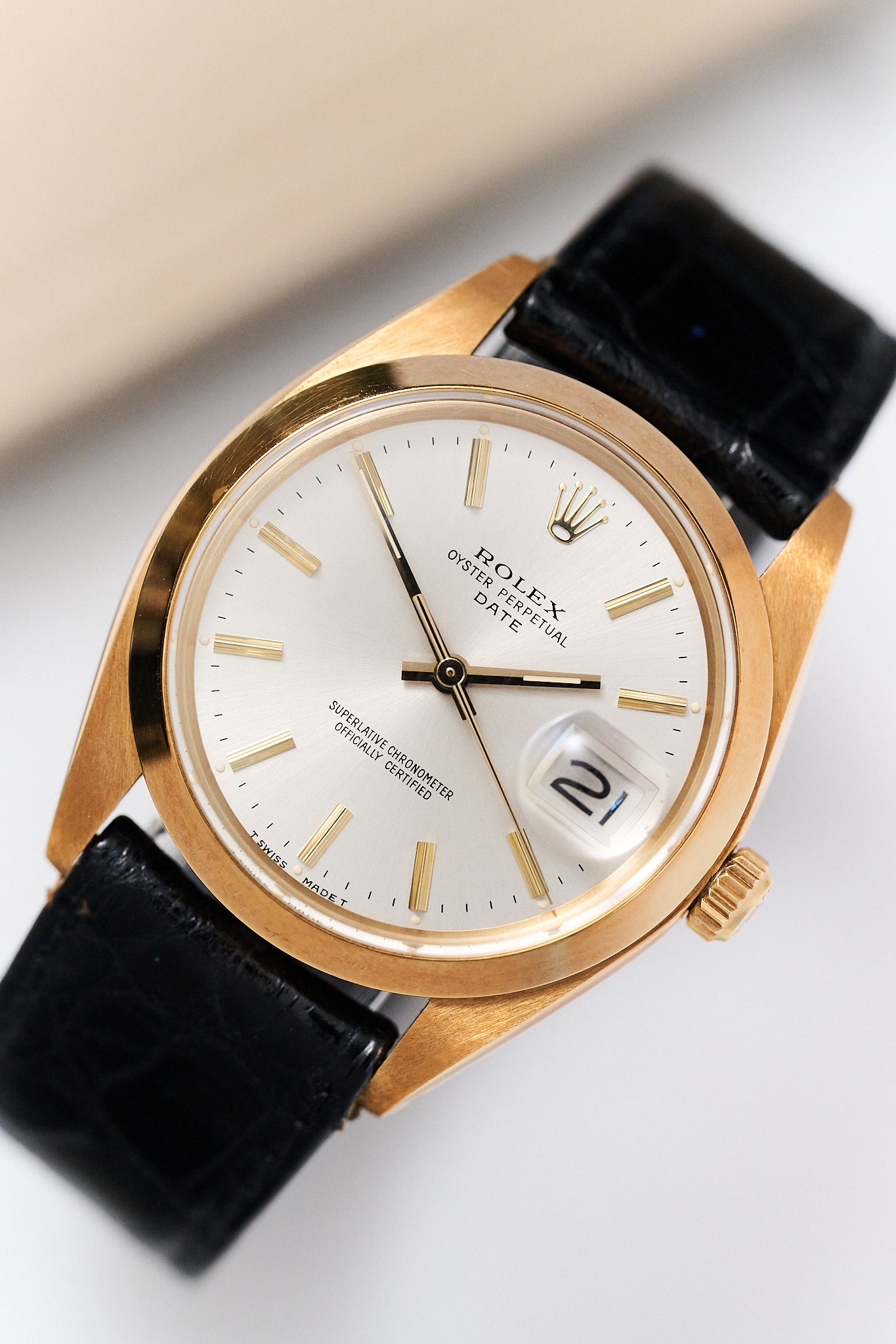 ROLEX OYSTER PERPETUAL DATE 1500/8 18K ROSE GOLD FULL SET