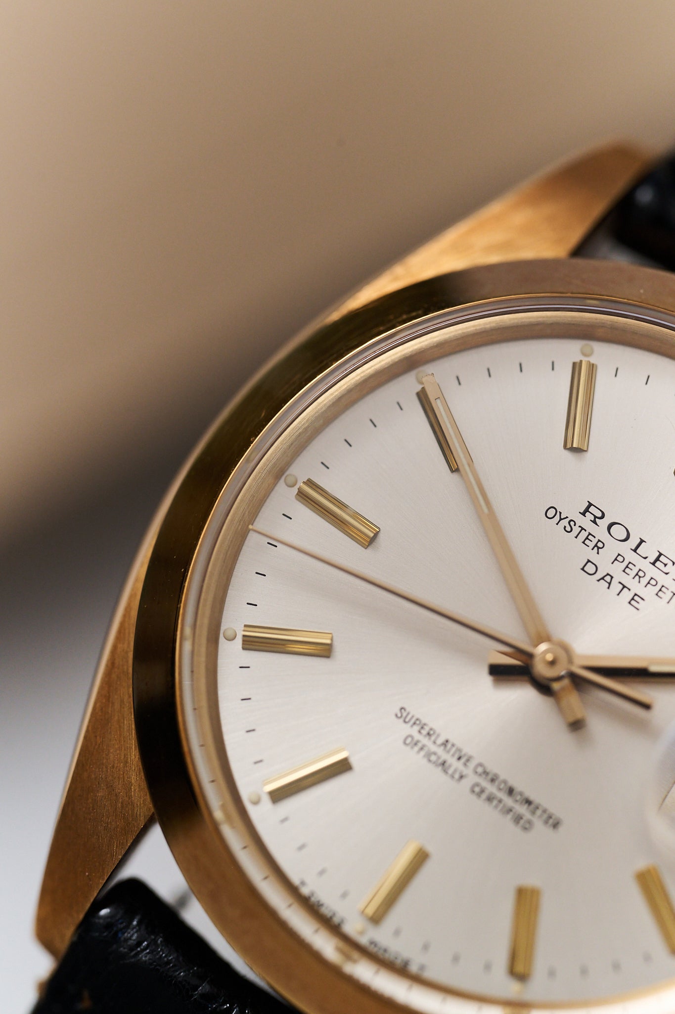ROLEX OYSTER PERPETUAL DATE 1500/8 18K ROSE GOLD FULL SET