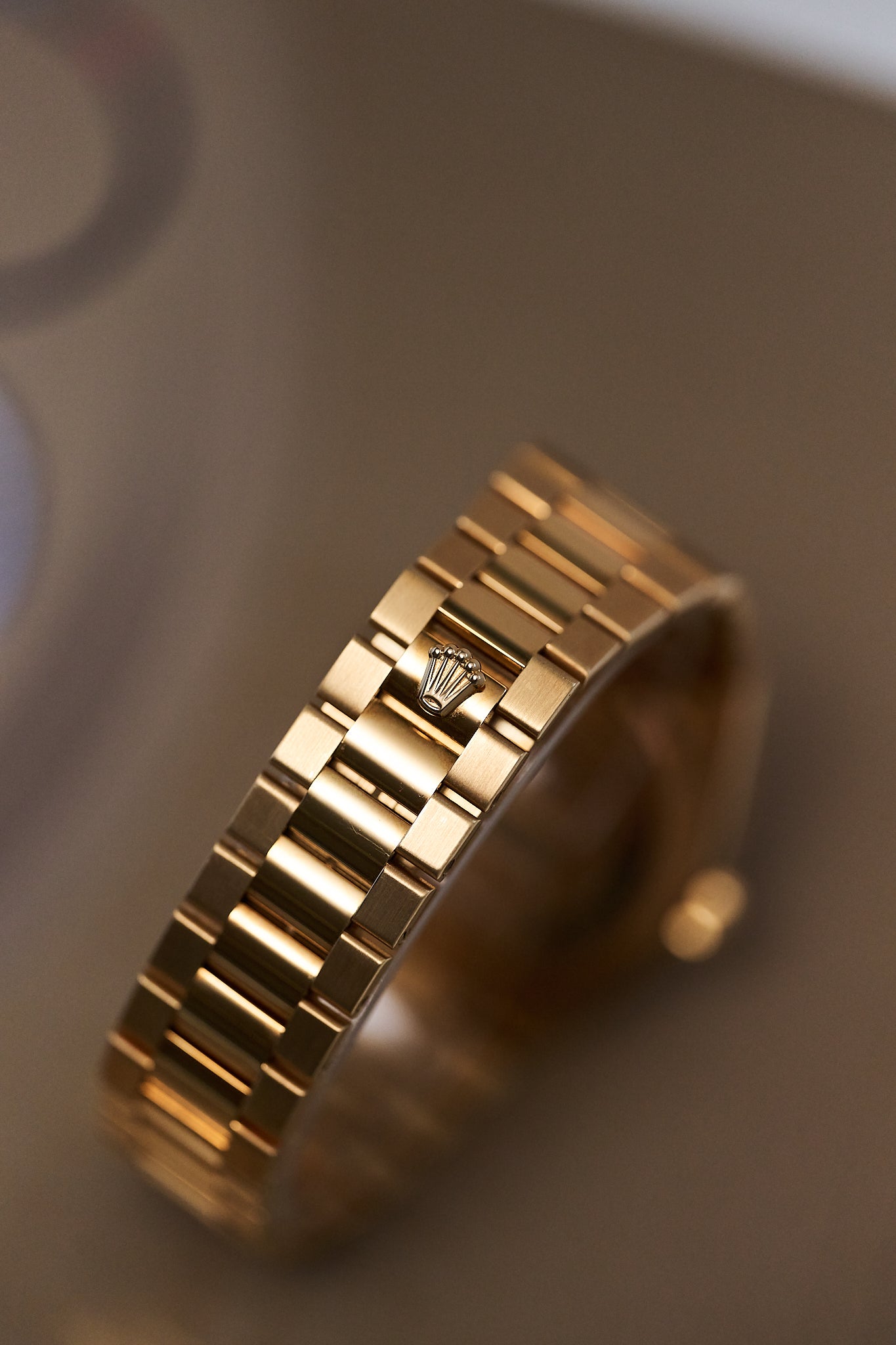 ROLEX OYSTERQUARTZ DAY-DATE 19018 'CHAMPAGNE DIAL' FULL SET