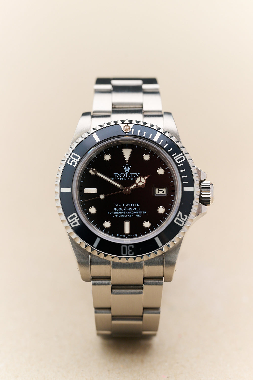 ROLEX SEA-DWELLER 16660 'TRIPLE SIX' GLOSS DIAL