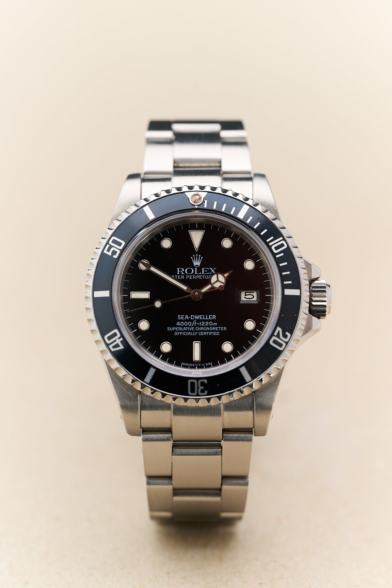ROLEX SEA-DWELLER 16660 'TRIPLE SIX' GLOSS DIAL