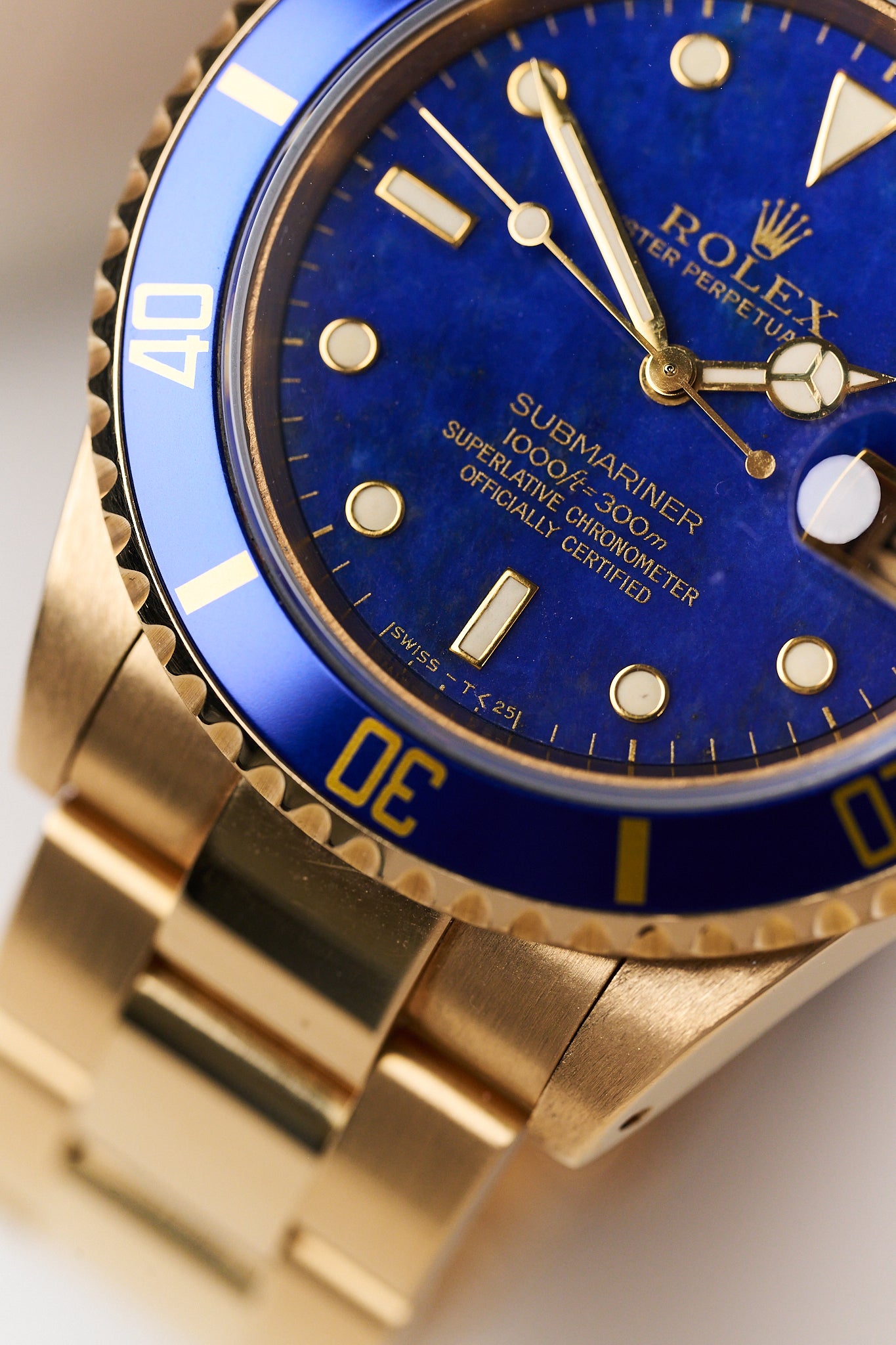 ROLEX SUBMARINER DATE 18K YELLOW GOLD 16618 ‘LAPIS LAZULI’