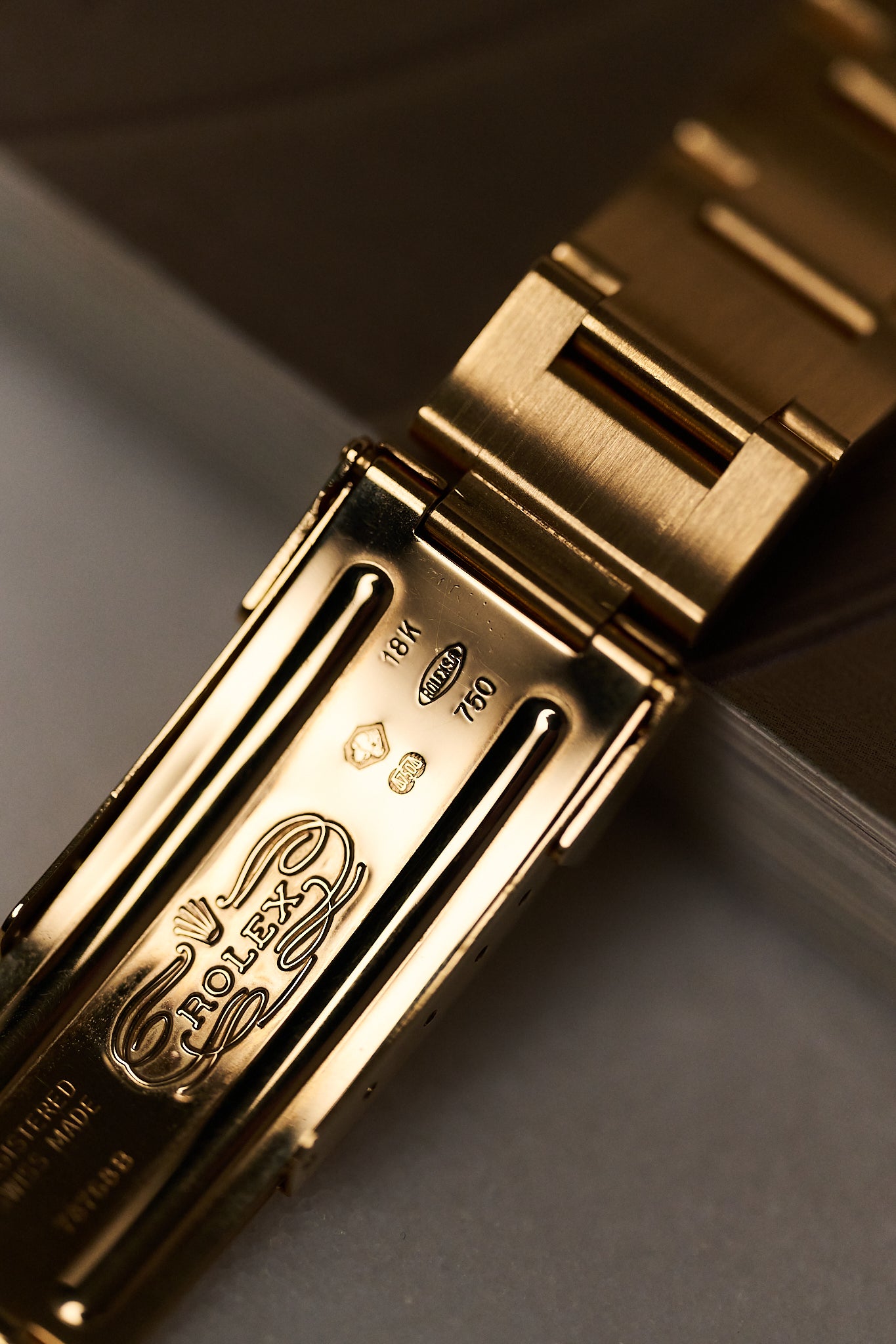 ROLEX YACHTMASTER 40 16628 'MOP RUBY DIAL'