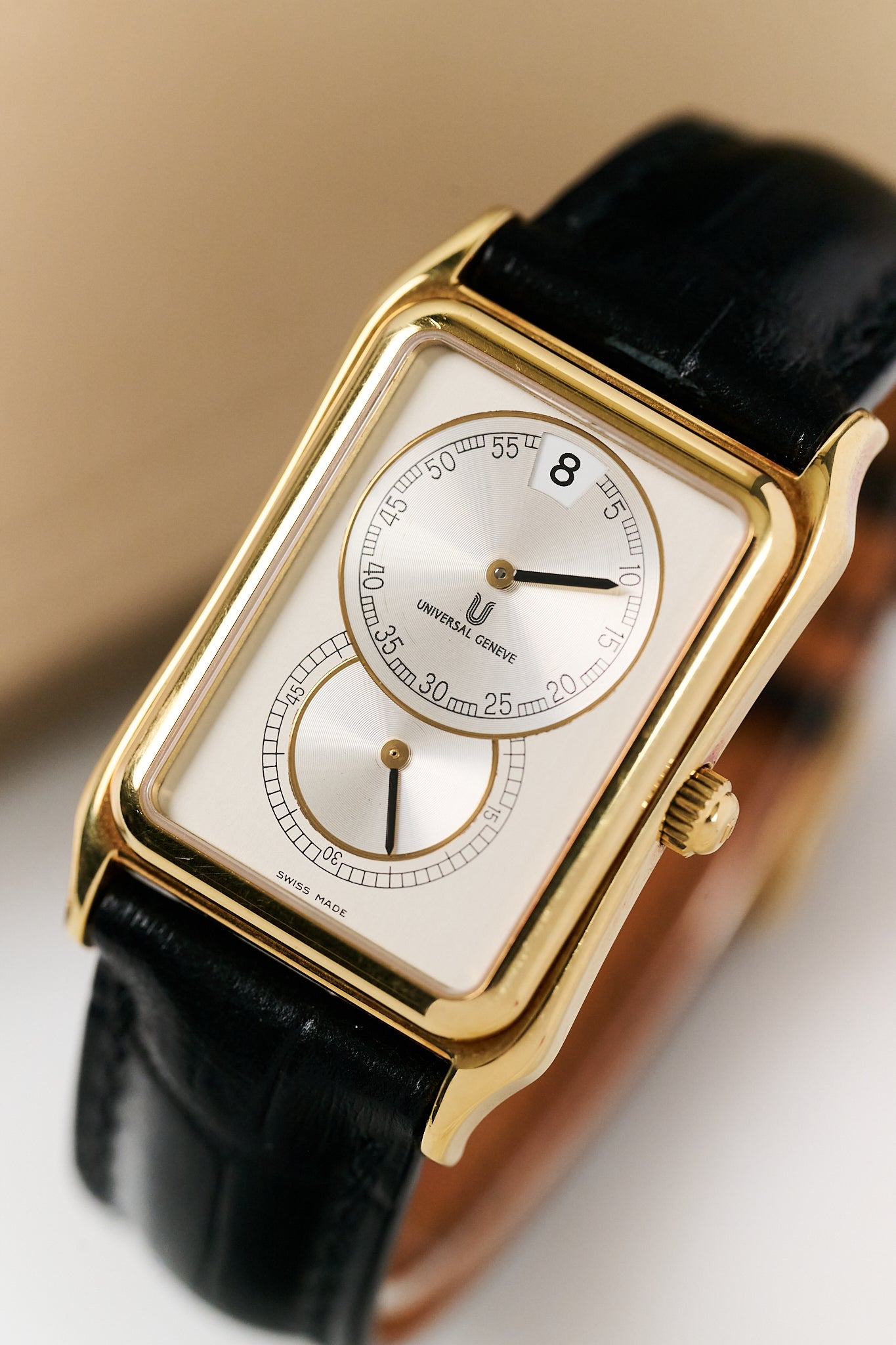 UNIVERSAL GENEVE JUMP HOUR 18K YELLOW GOLD 125.125