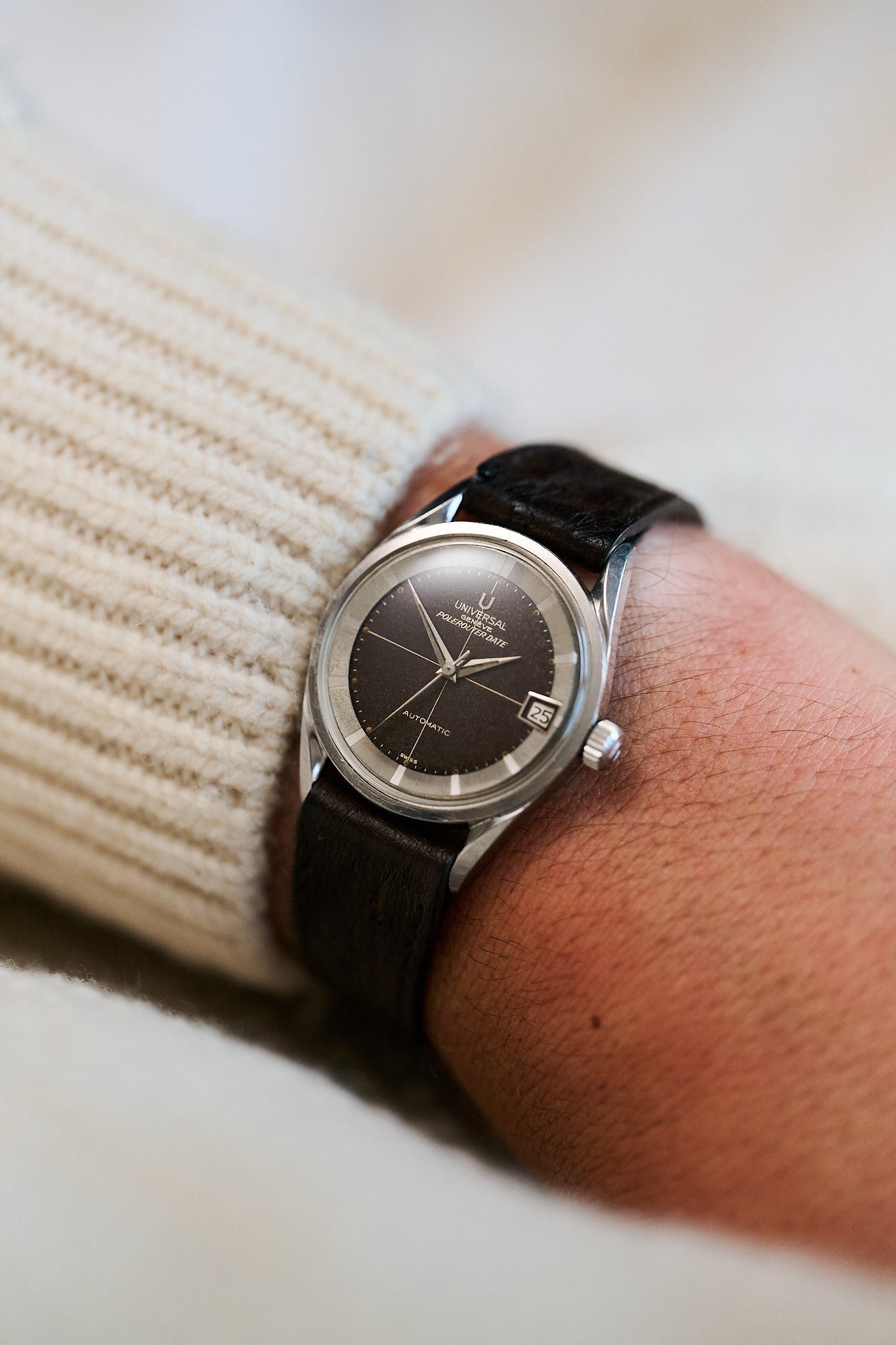 UNIVERSAL GENEVE POLEROUTER DATE 204610-2 'TROPICAL DIAL' MICROTOR