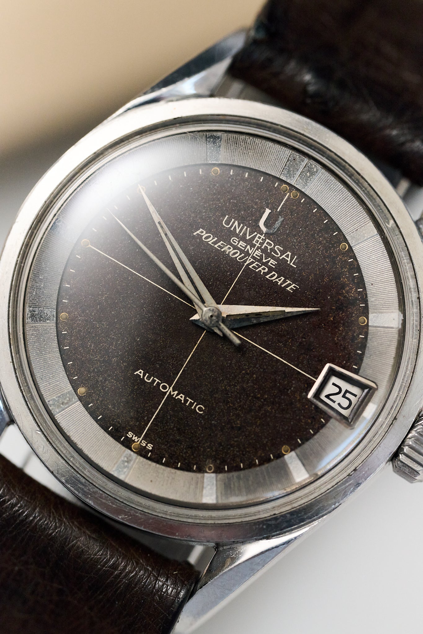 UNIVERSAL GENEVE POLEROUTER DATE 204610-2 'TROPICAL DIAL' MICROTOR